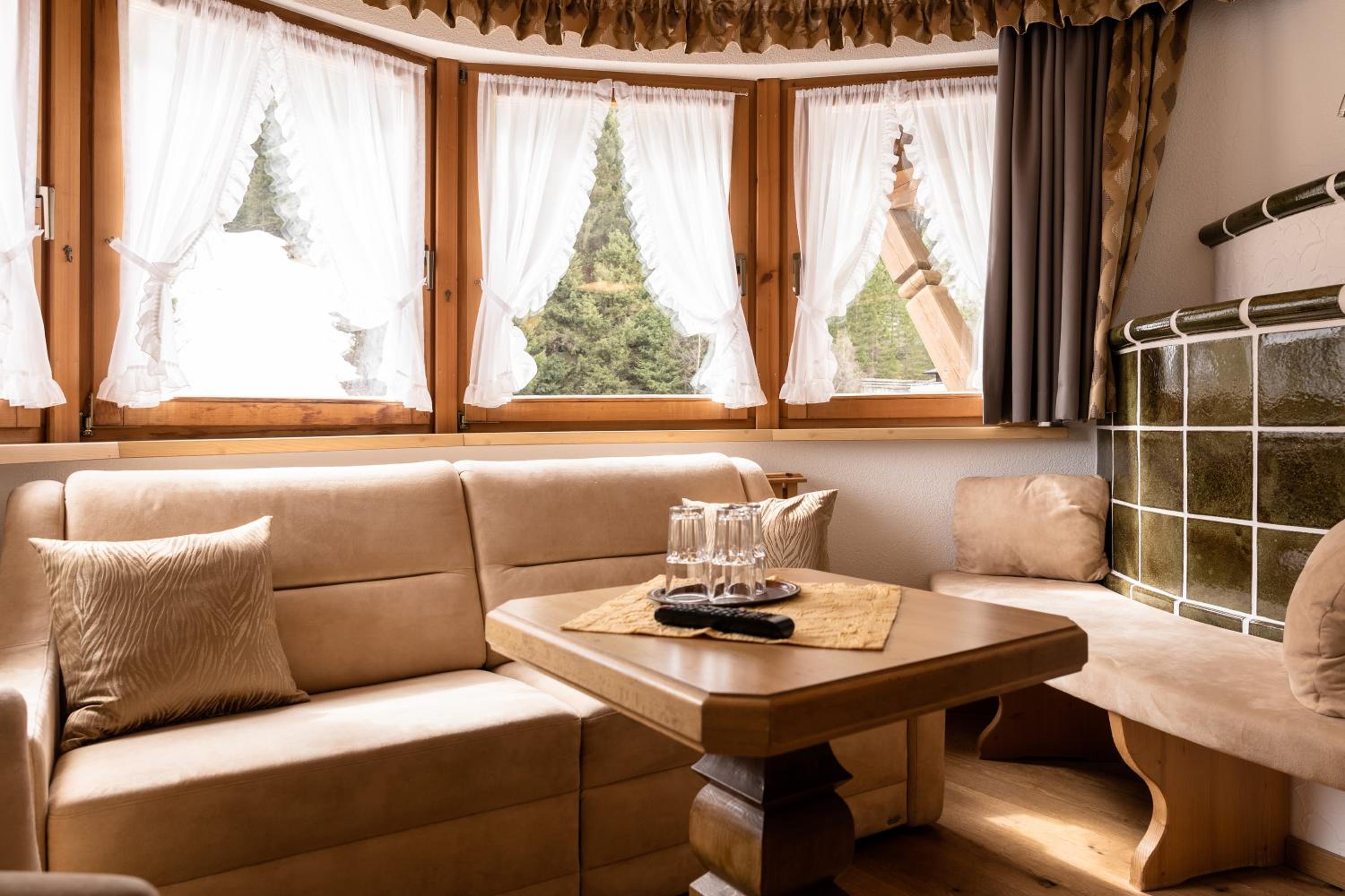 Family Room photo 1