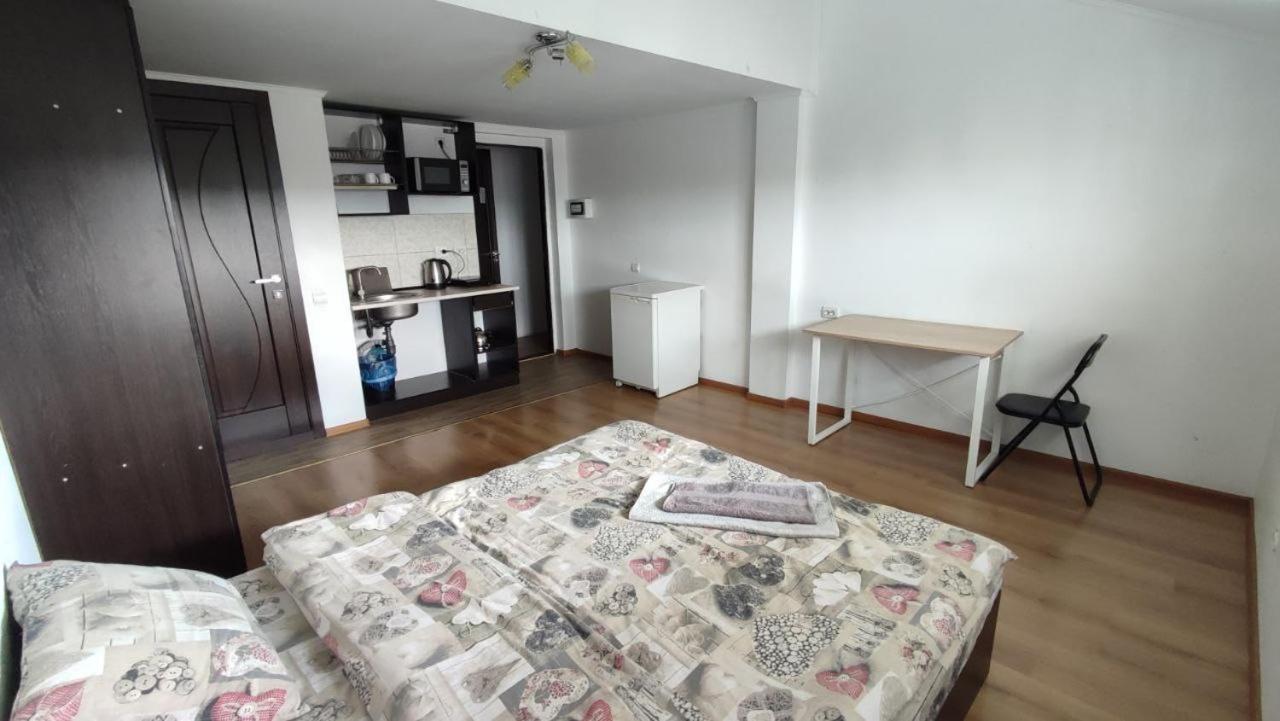 One-Bedroom Apartment photo 3