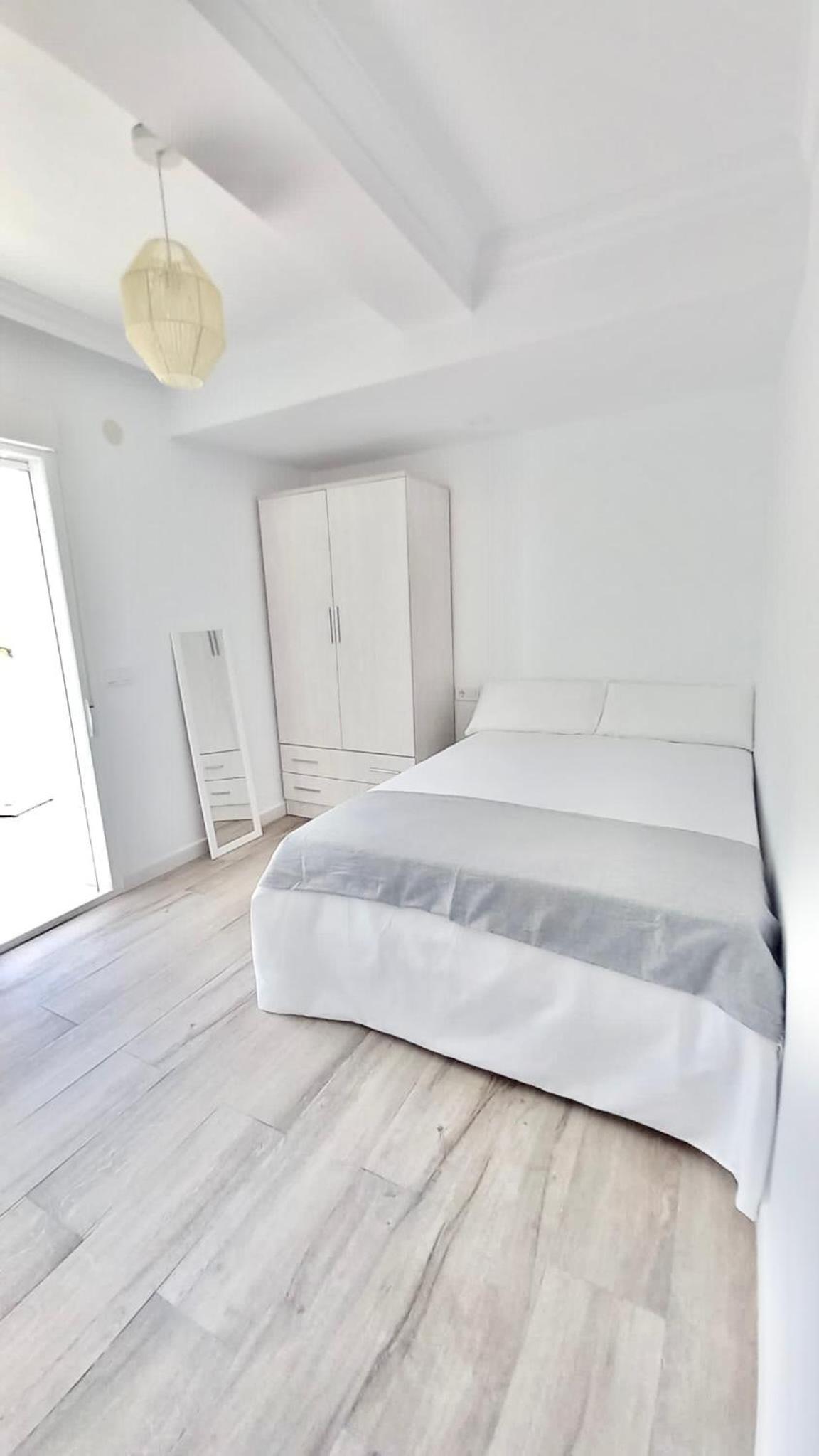 Habitación doble con baño compartido