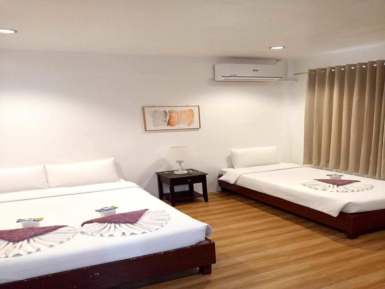 Double Room with Private Bathroom - Photo 1