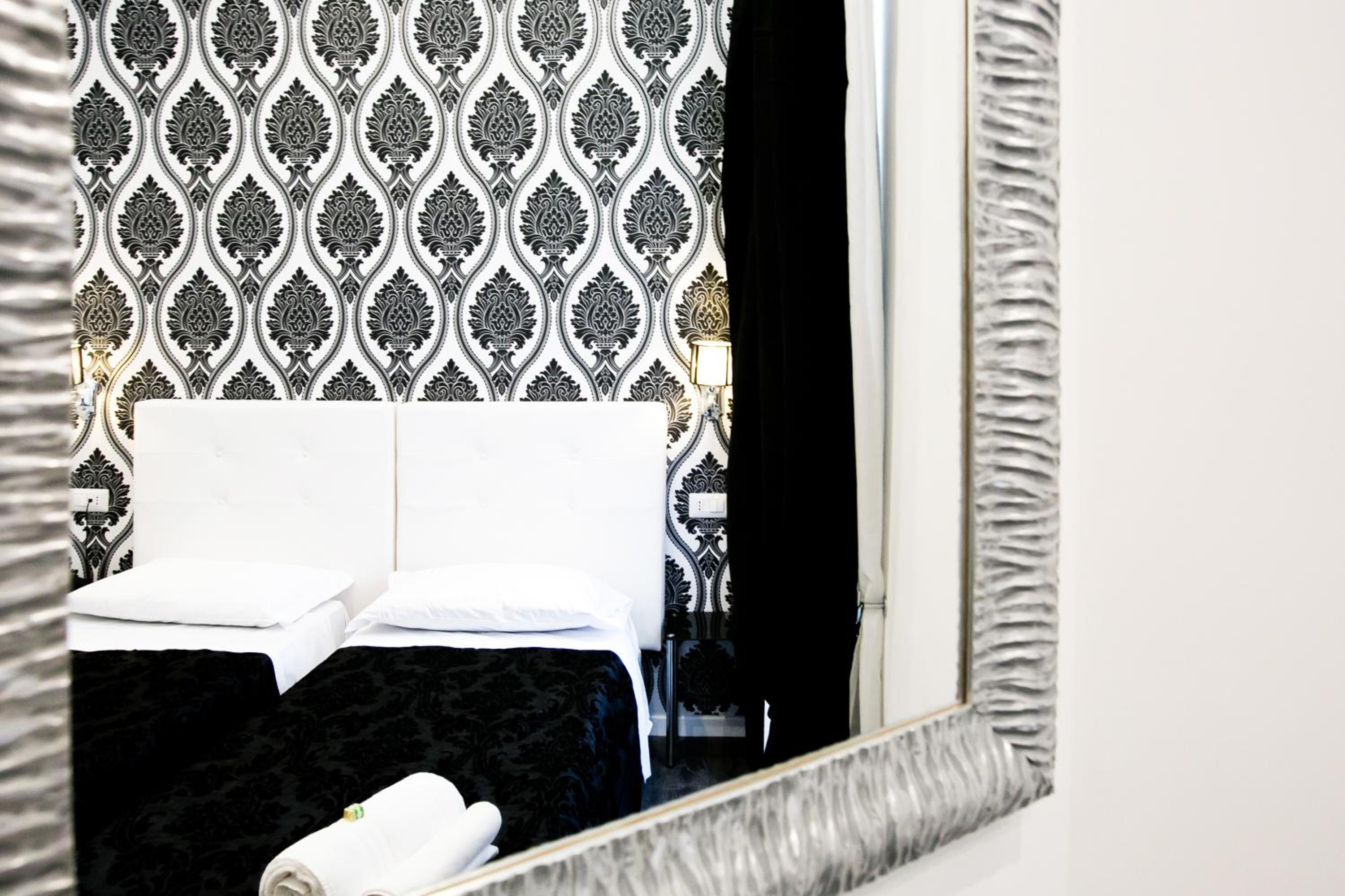 Double or Twin Room photo 2