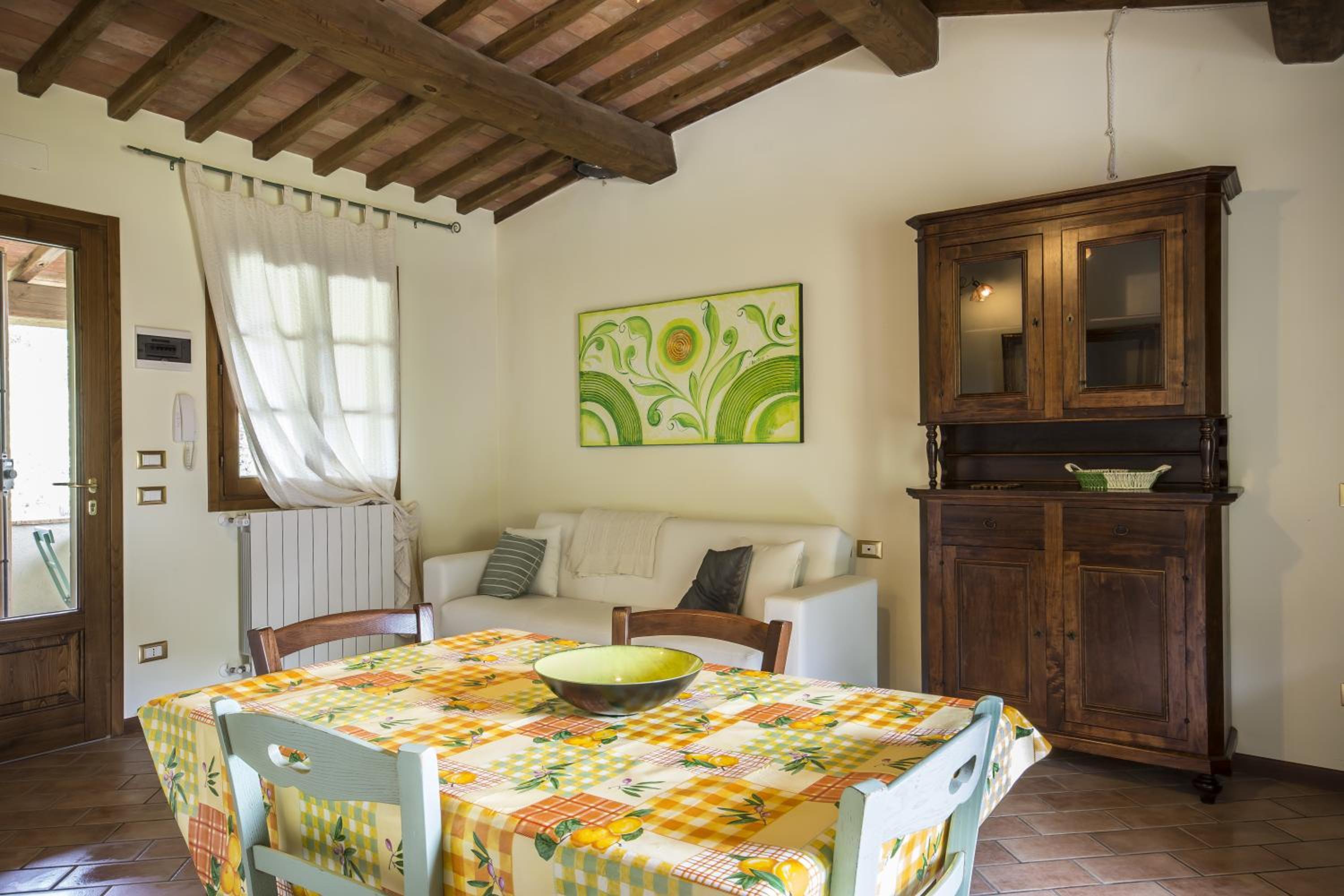 One-Bedroom Apartment - Photo 7