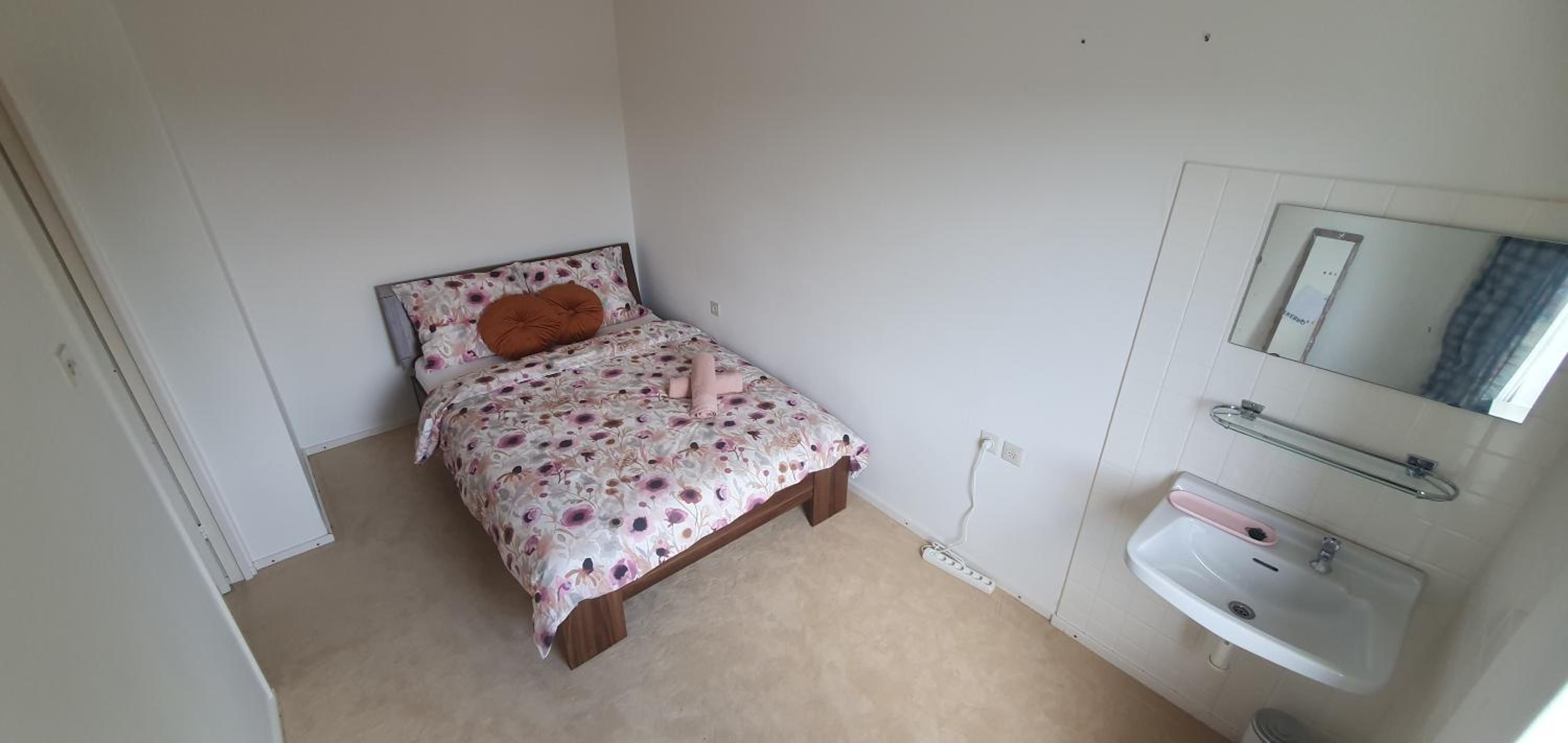 Queen Room photo 3
