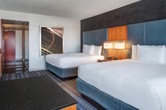 Queen Room with Two Queen Beds - Photo 1