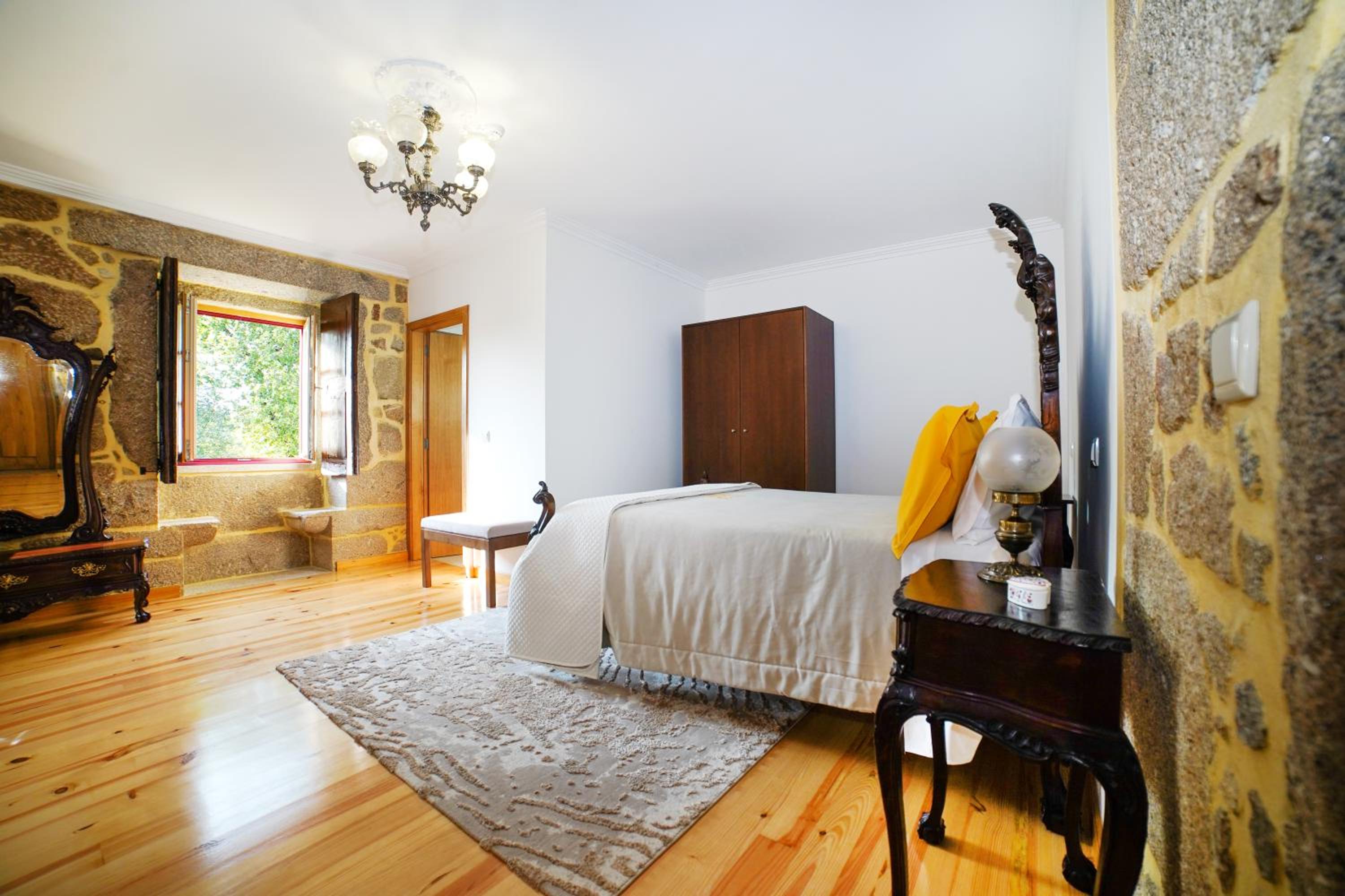 Large Double Room photo 1