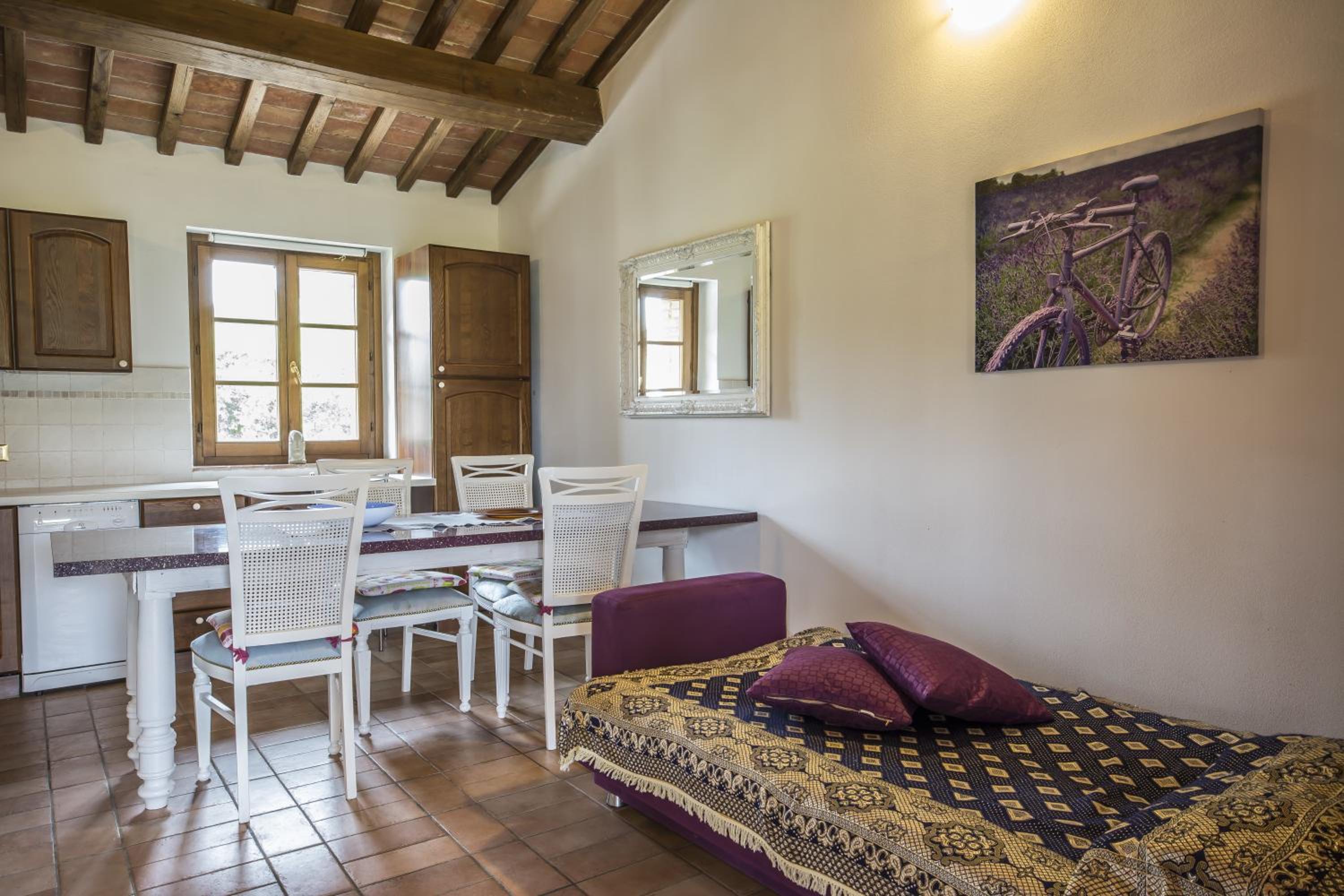 One-Bedroom Apartment - Photo 10