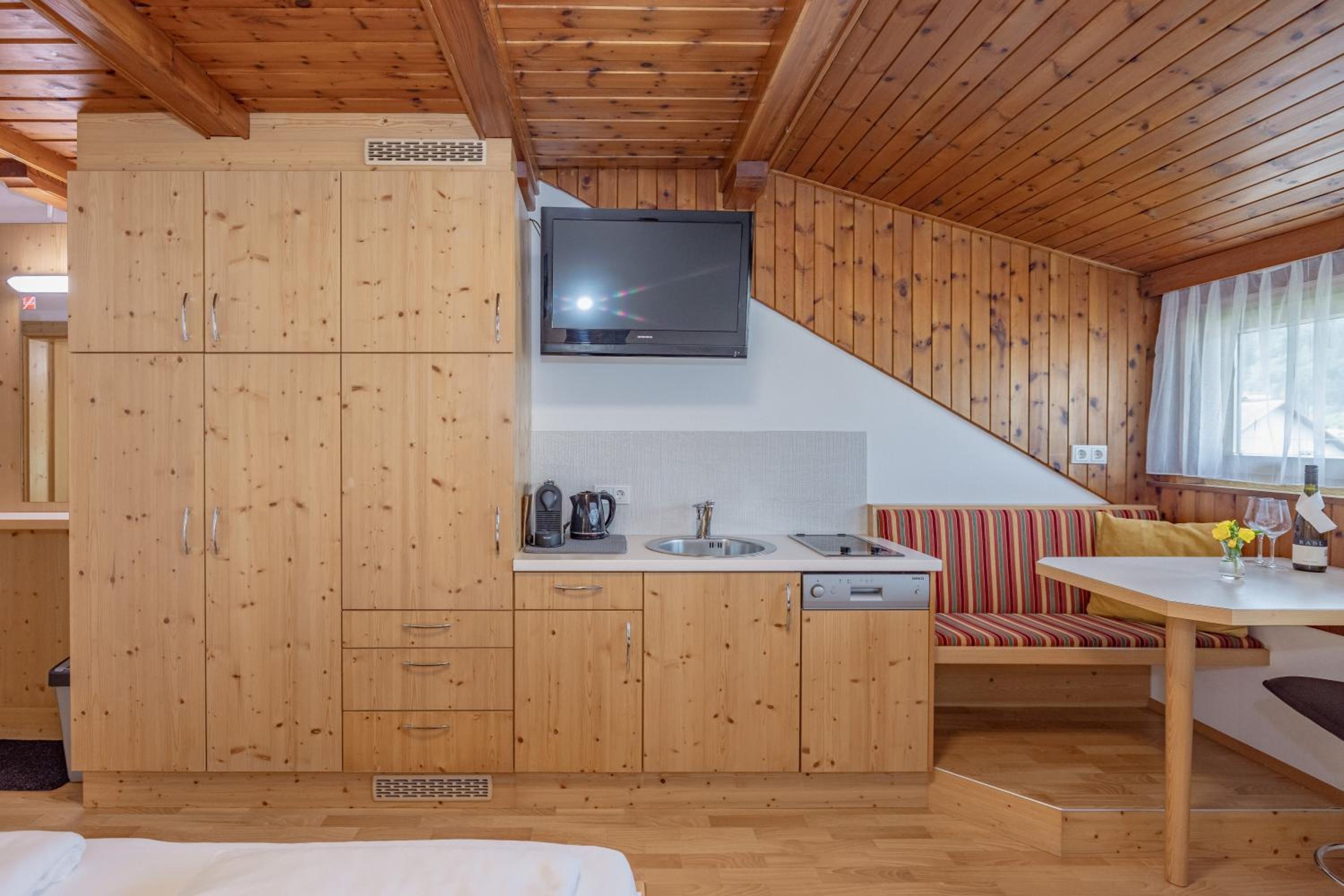Standard Apartment with Mountain View photo 3