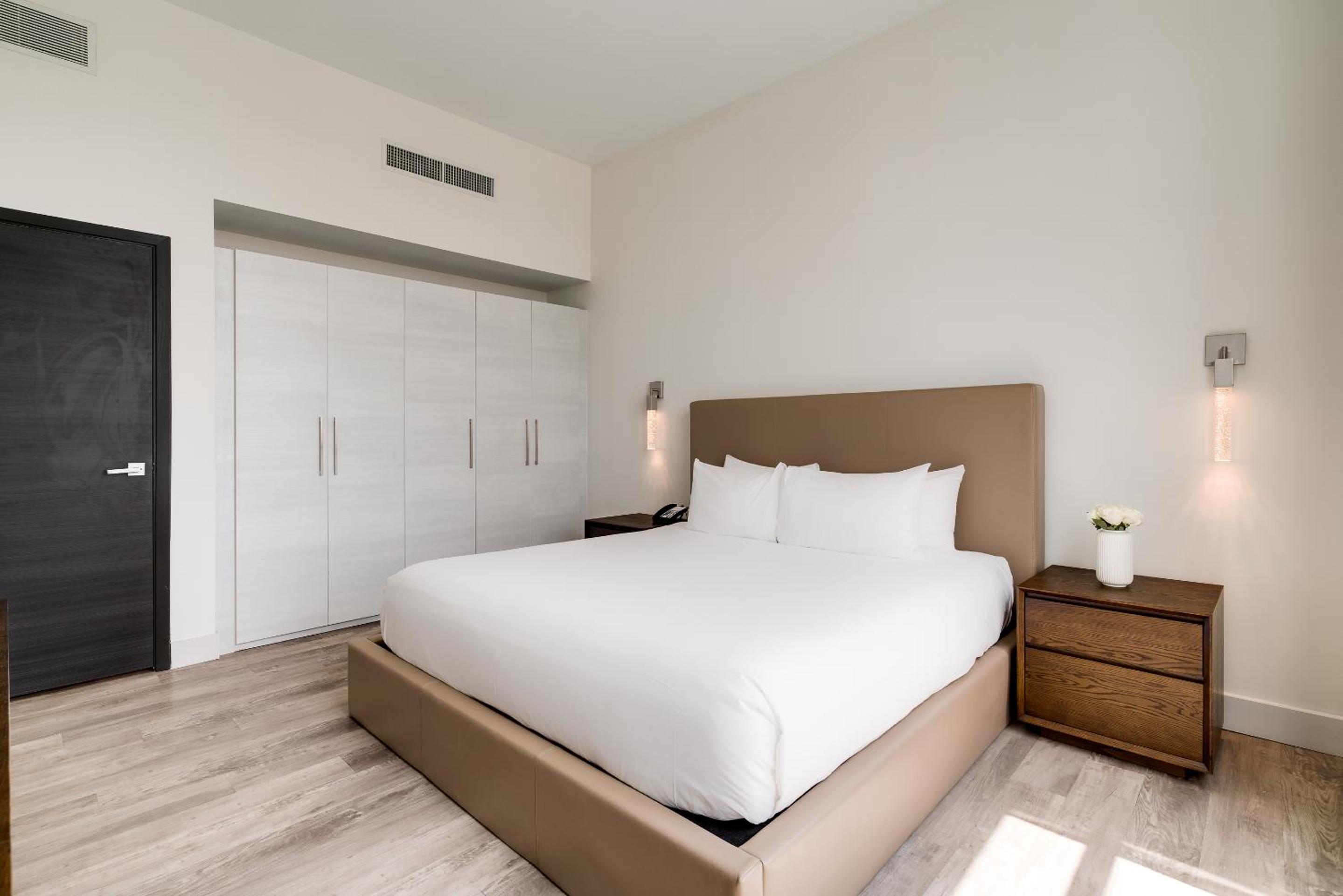 Accessible One Bedroom Suite King