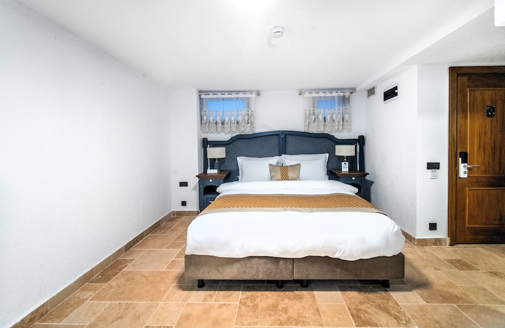 Economy Double or Twin Room, 1 Bedroom, No Windows
