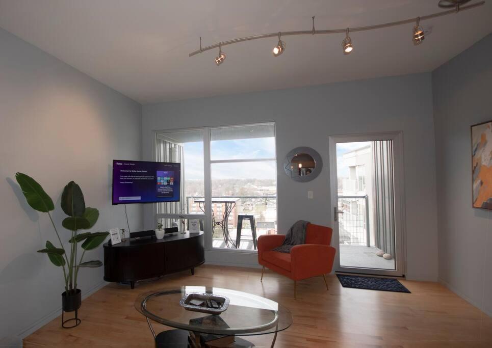Apartment photo 2