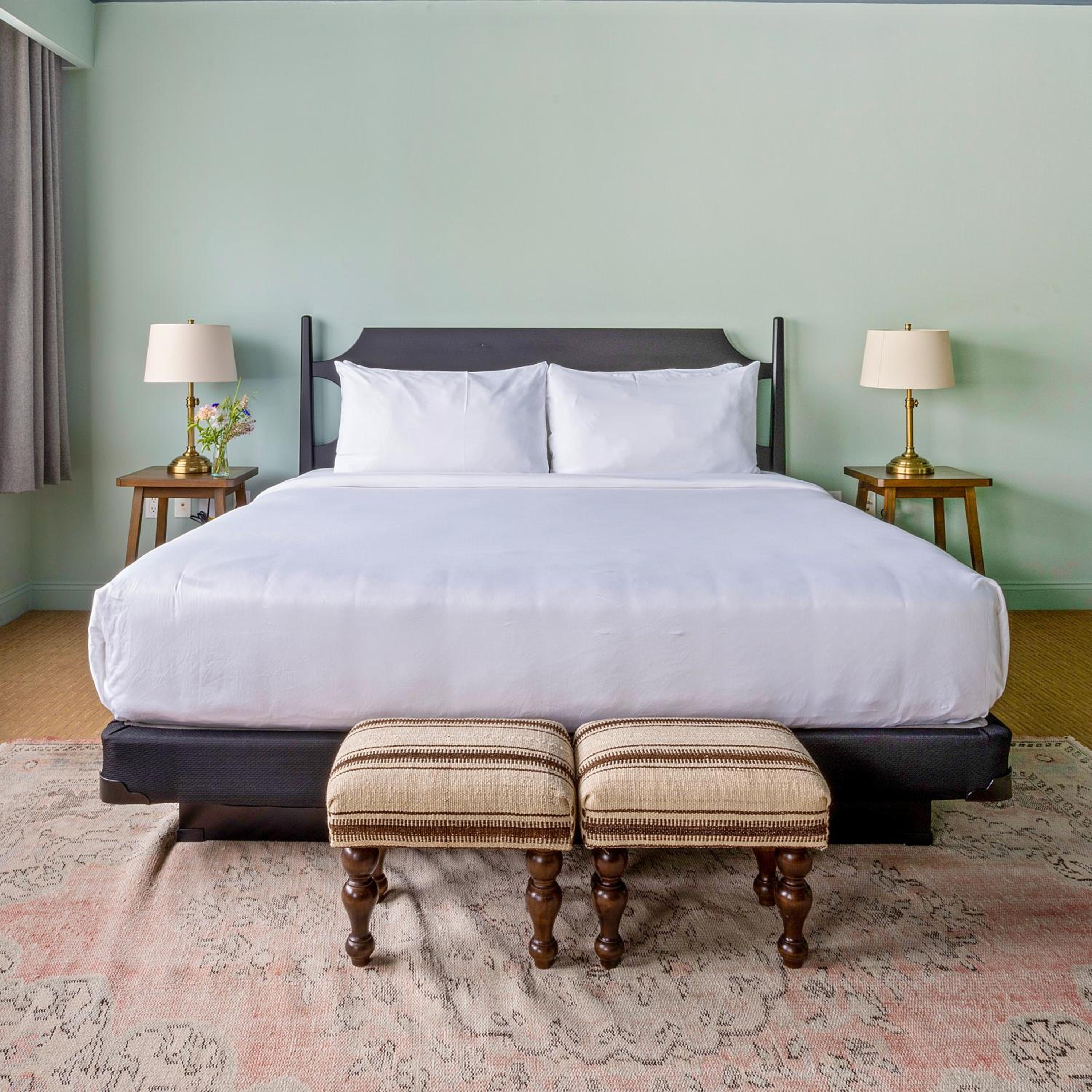 Studio King Suite - Photo 8