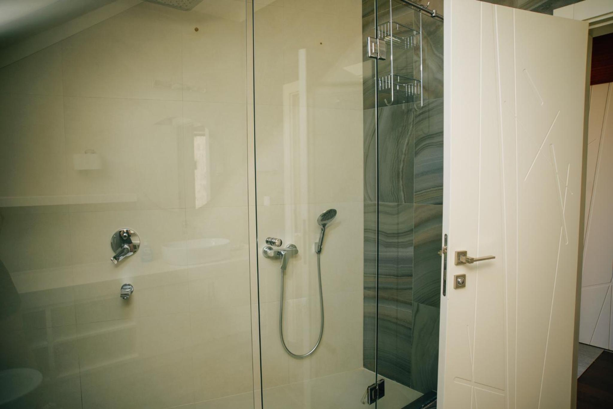 Double Room with Private External Bathroom photo 2