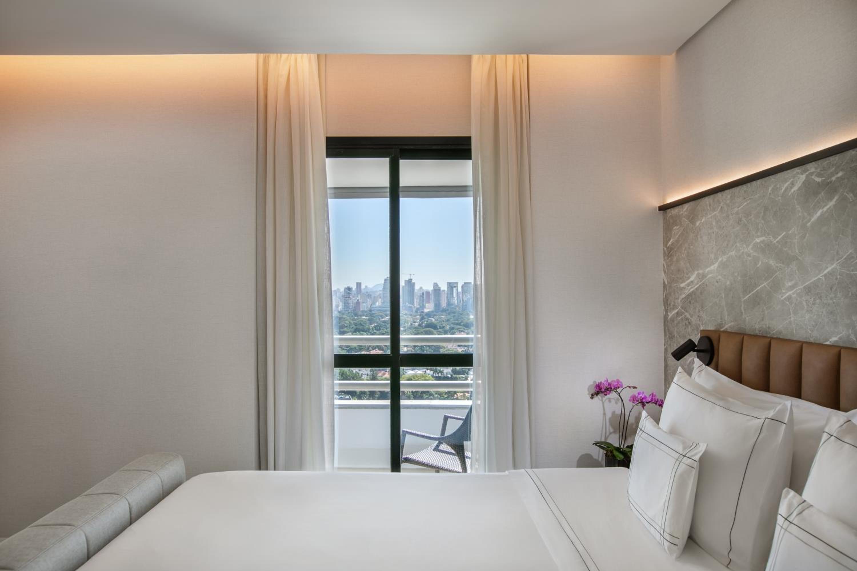Grand Premium The Level with Balcony