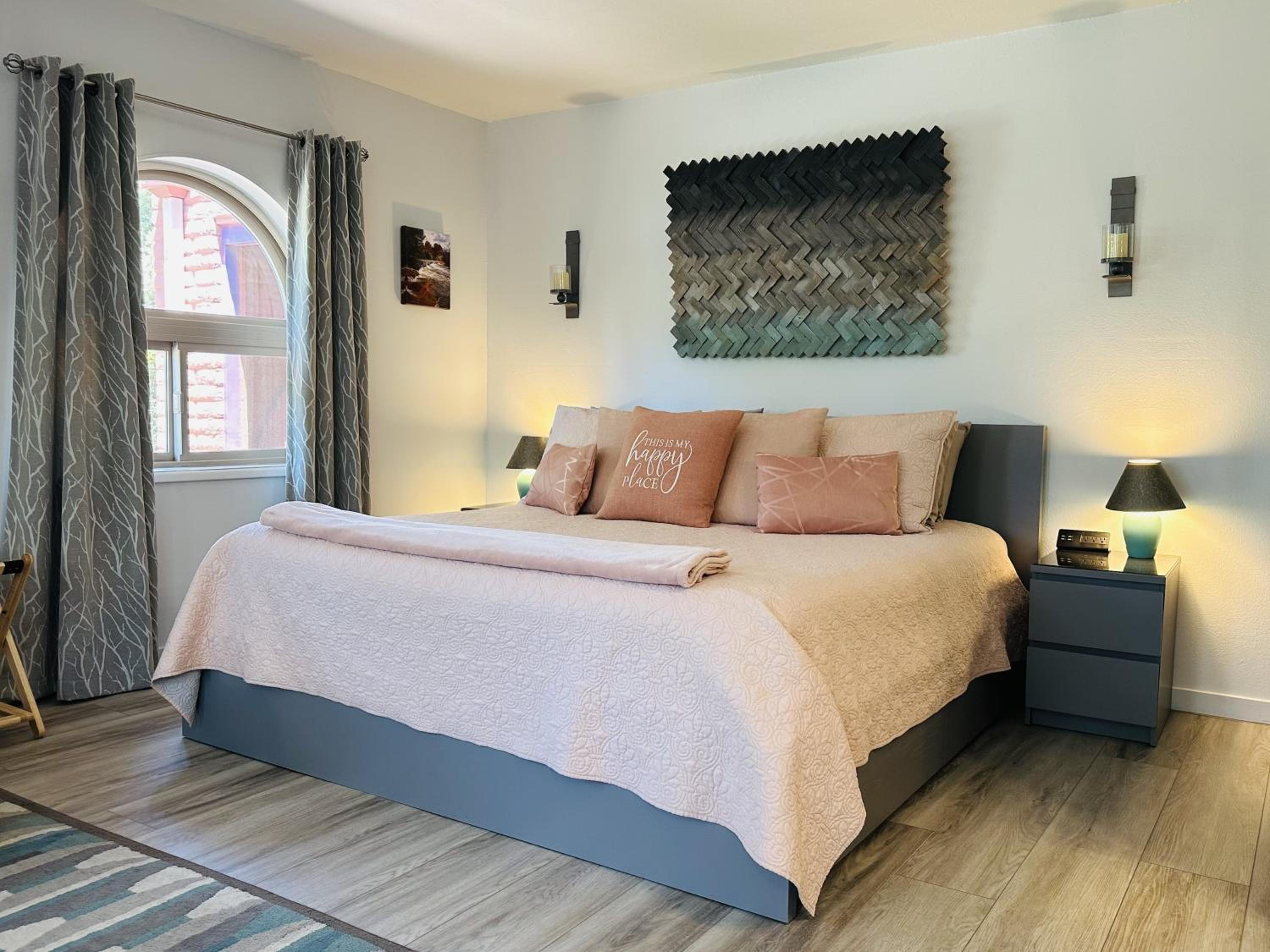 One-Bedroom House photo 1