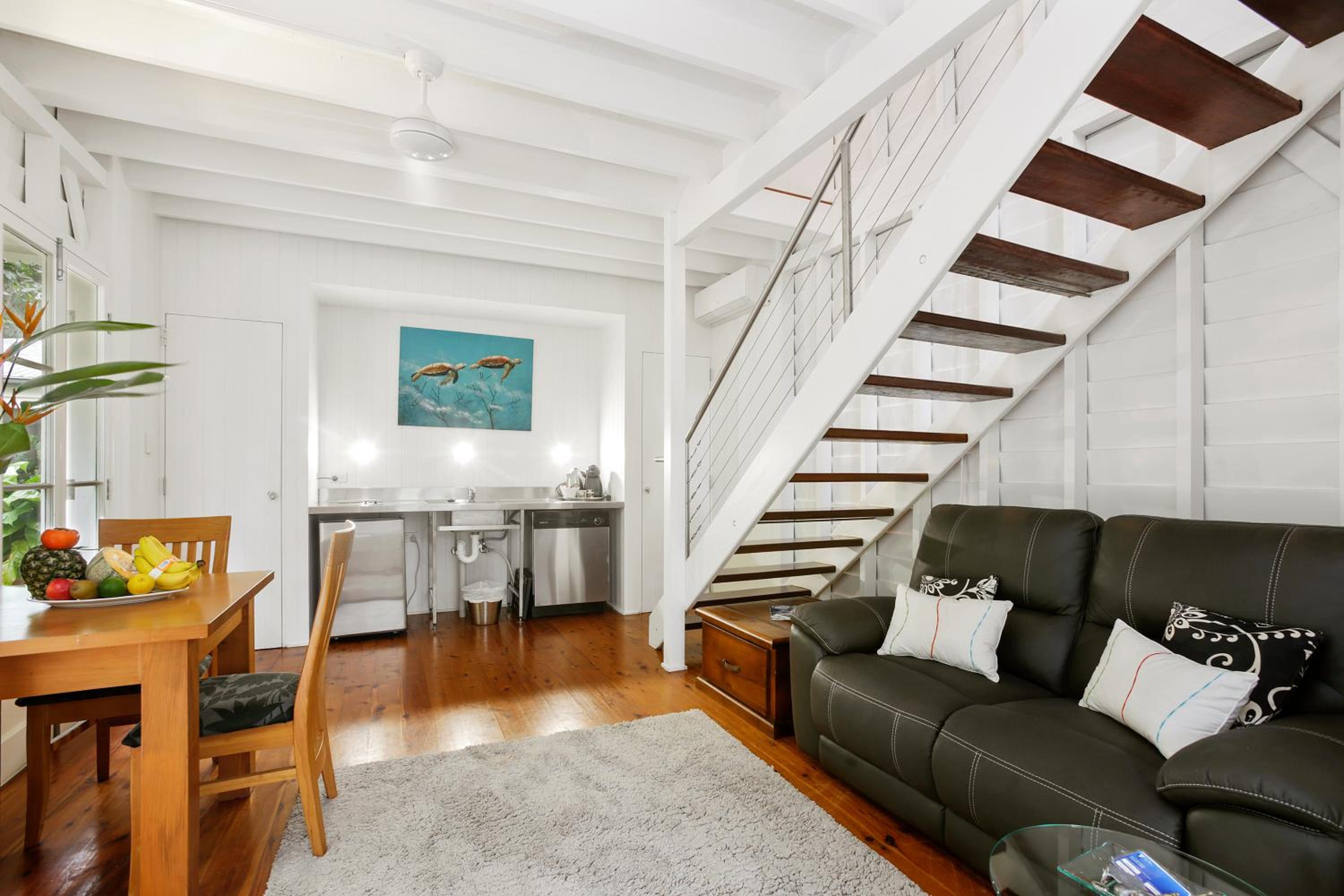 One-Bedroom Cottage (4 Owen Street)