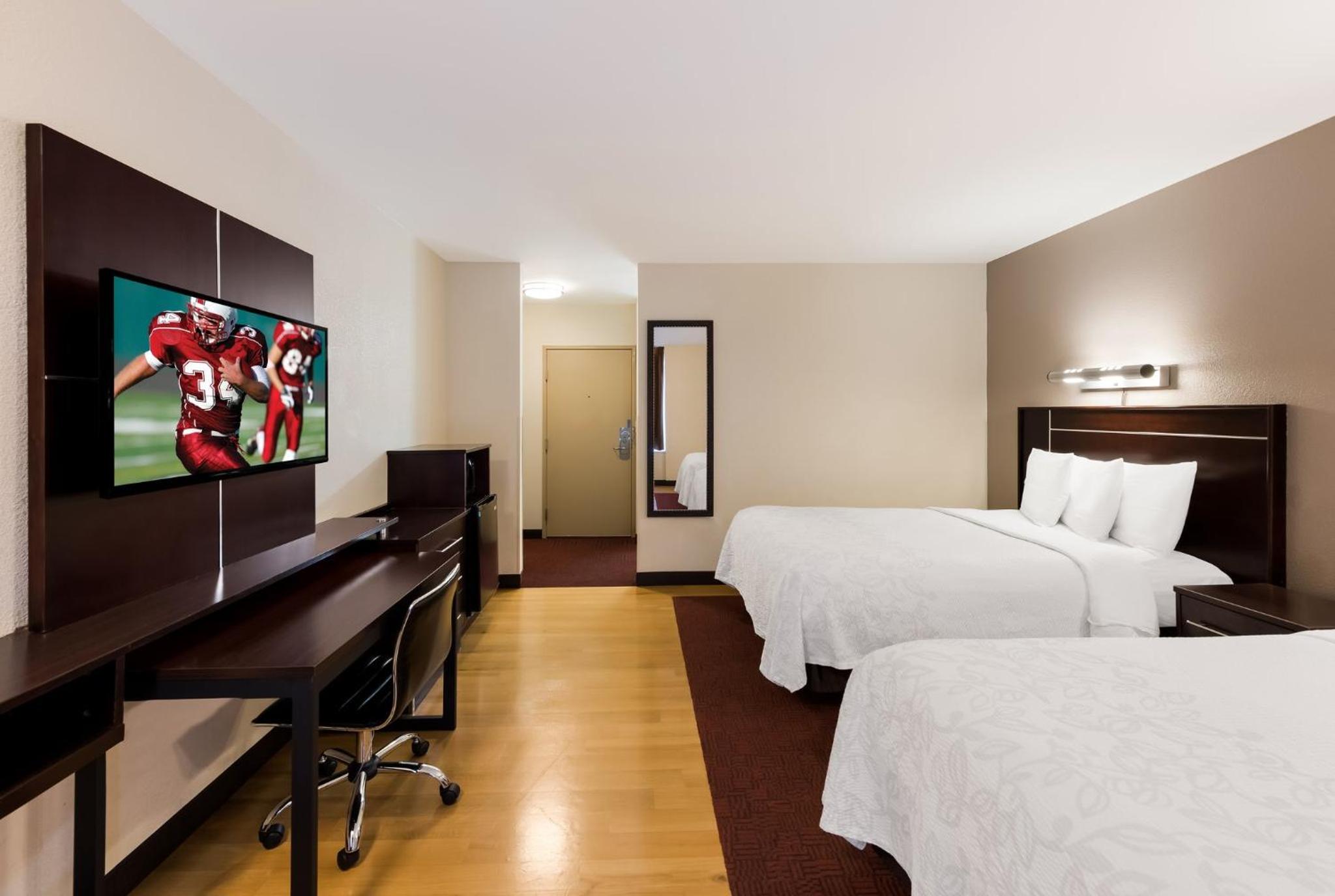 Deluxe Room with Two Double Beds Smoke Free - Photo 6