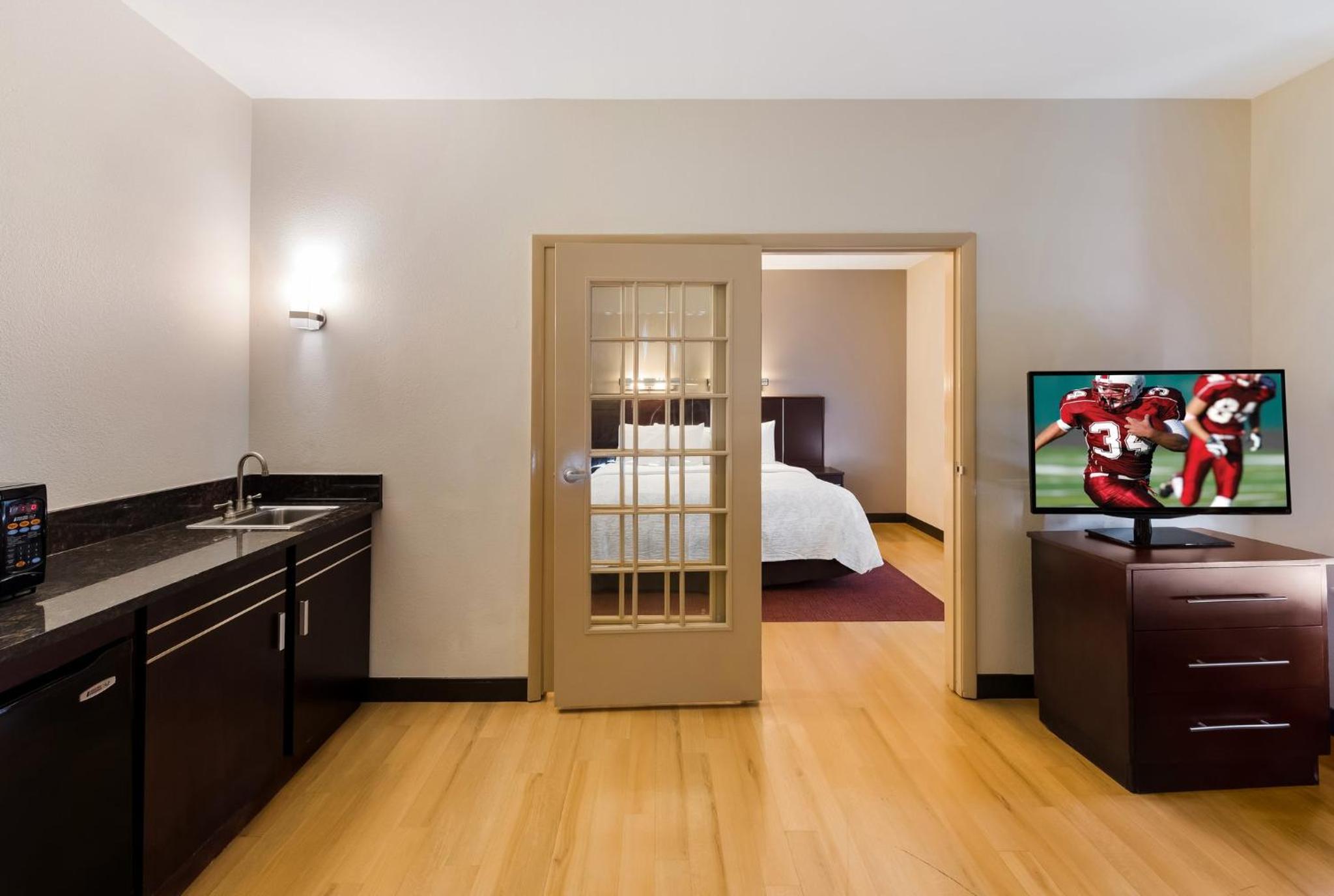 Suite King Room Smoke Free - Photo 2