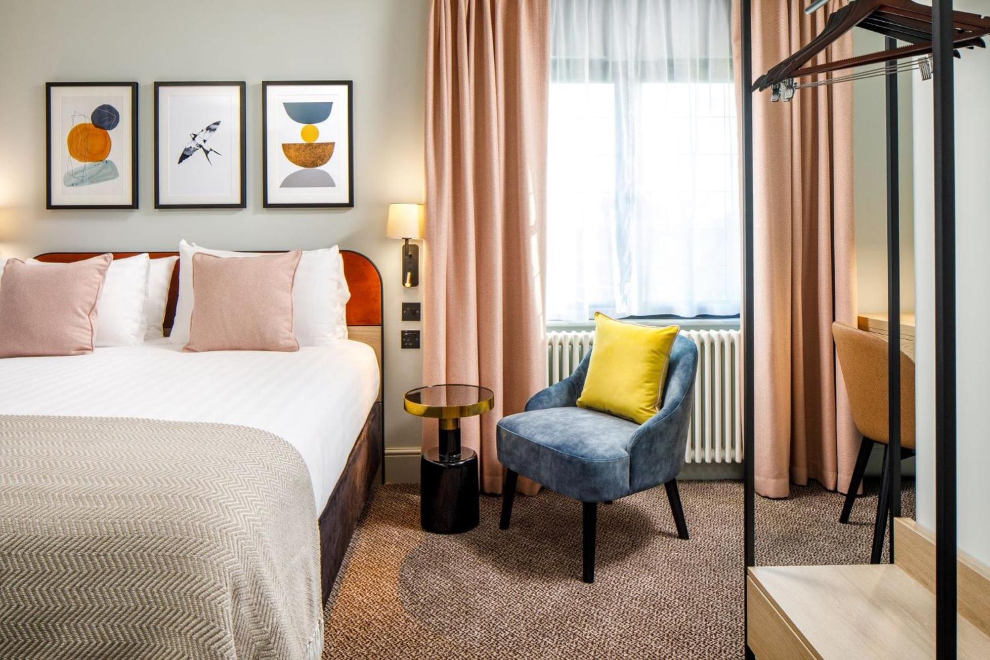 Standard Queen Room - Photo 6