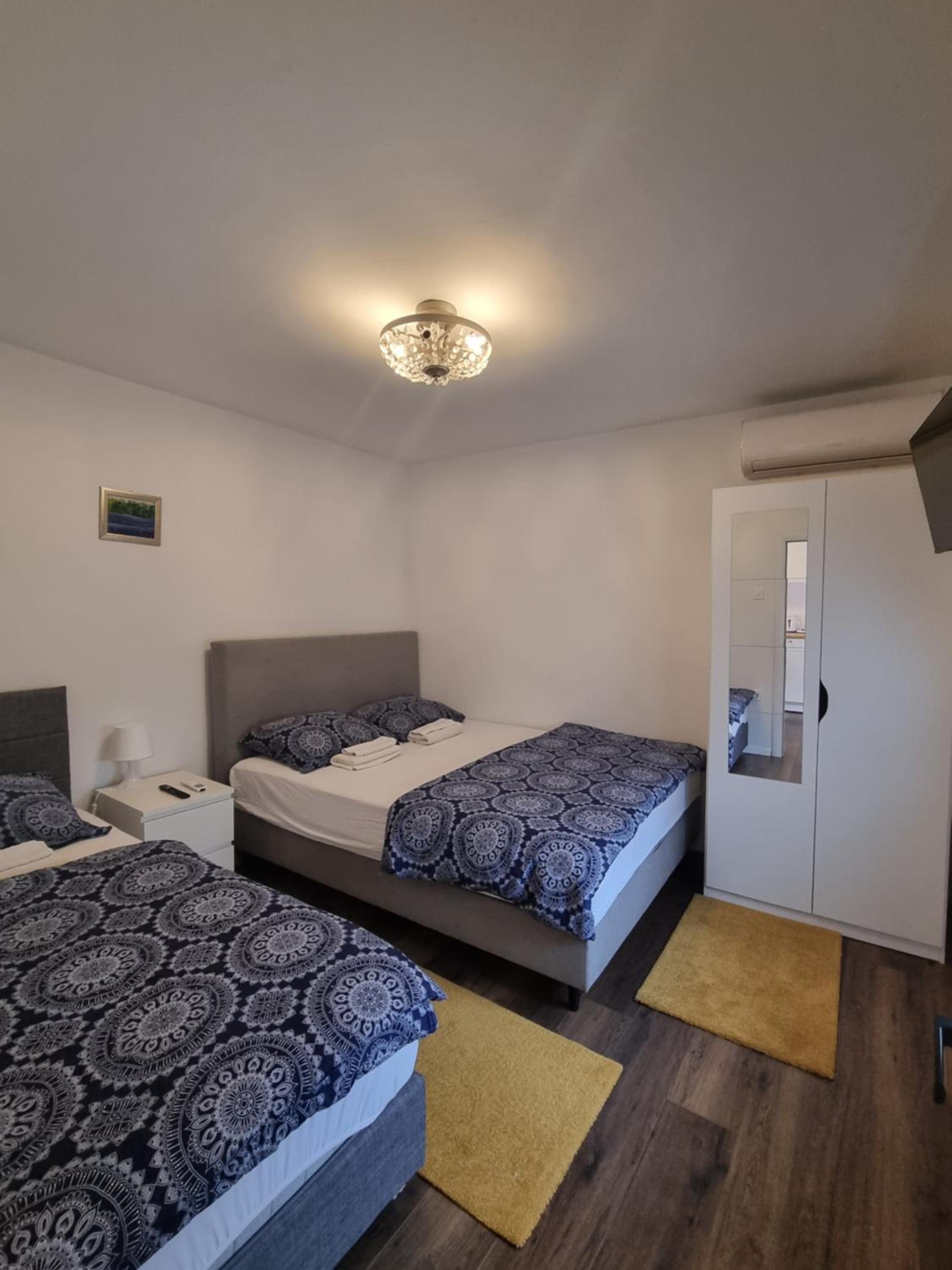 One-Bedroom Apartment - Photo 4