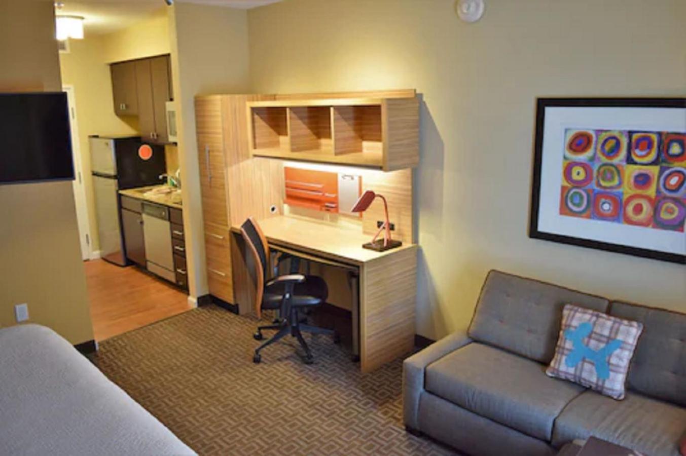 King Studio with Sofa Bed