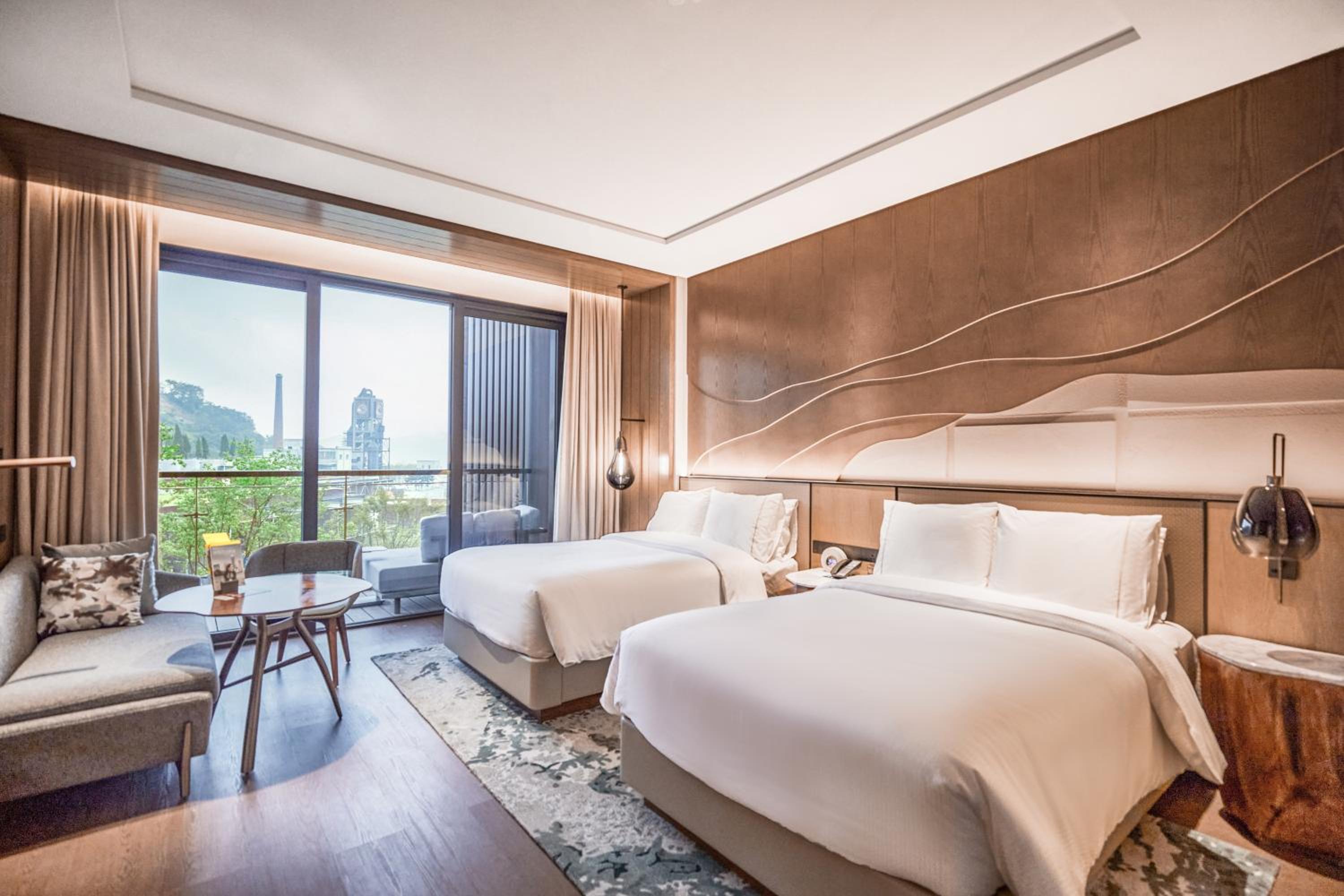 Deluxe Garden-View Twin Room