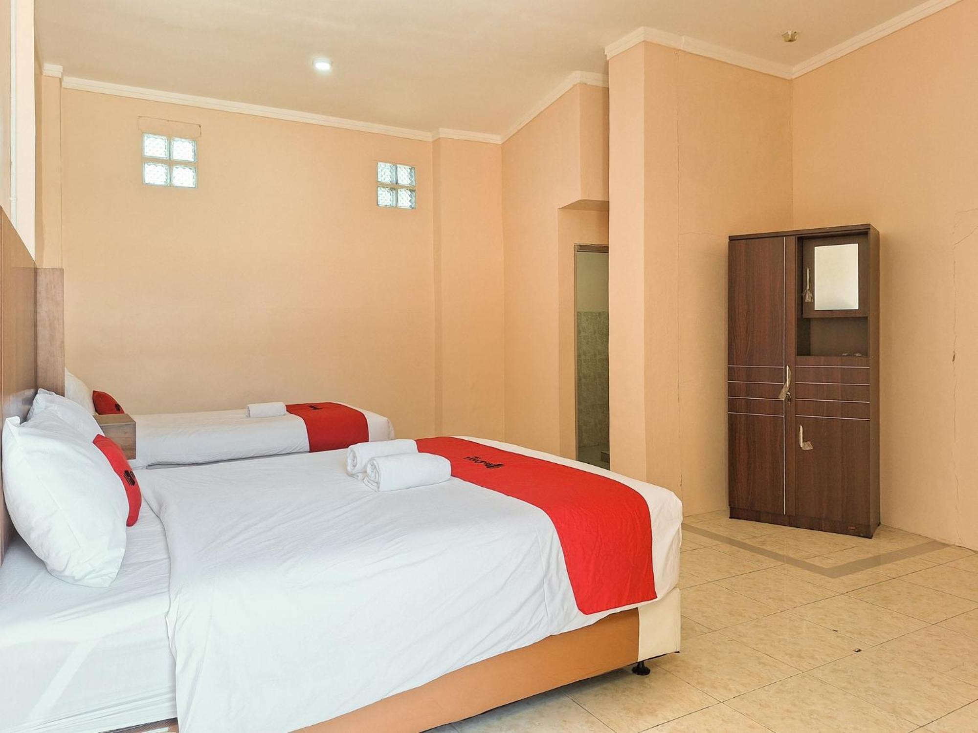 Deluxe Room - Photo 5
