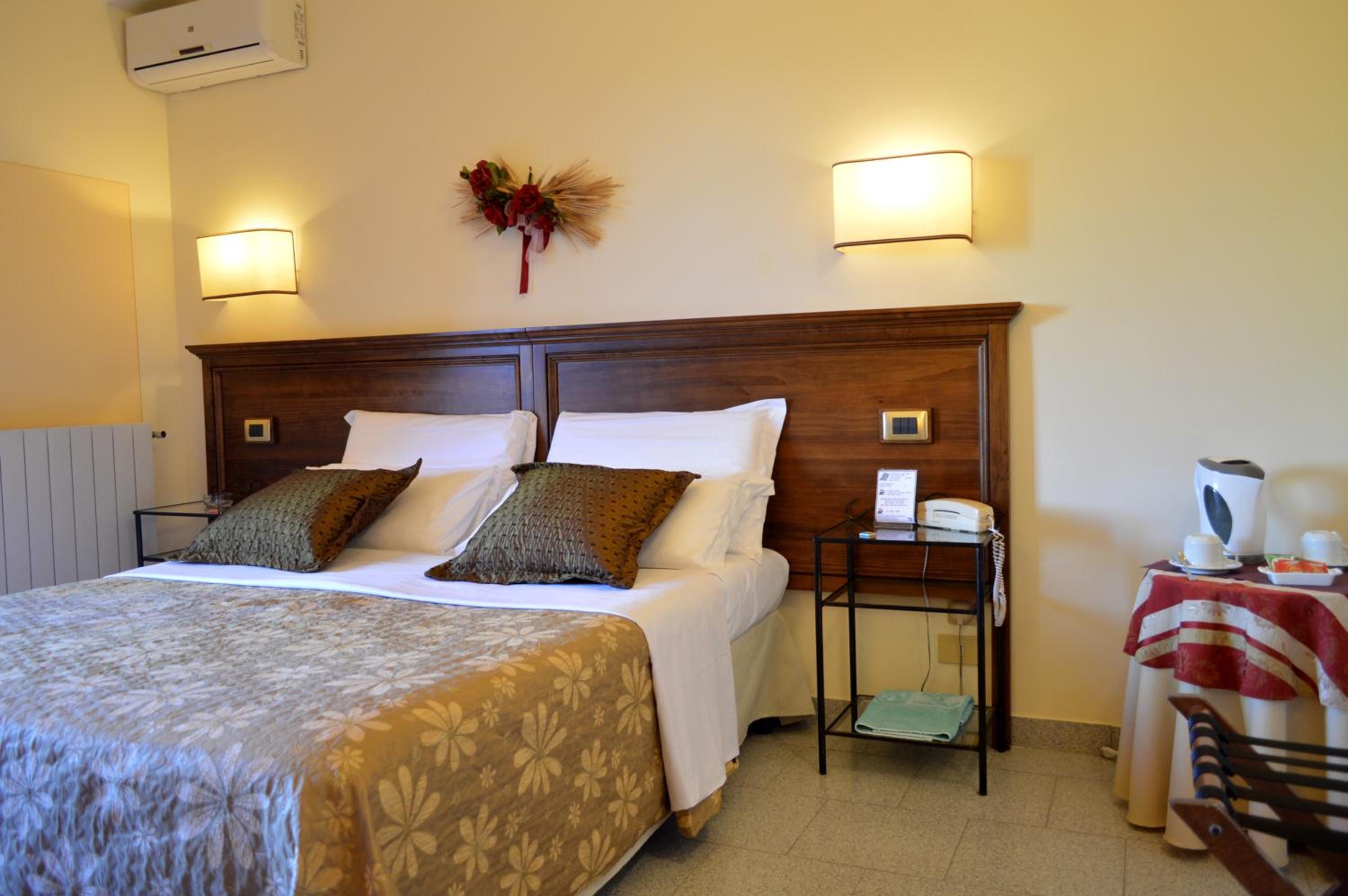 Superior Double Room - Photo 8