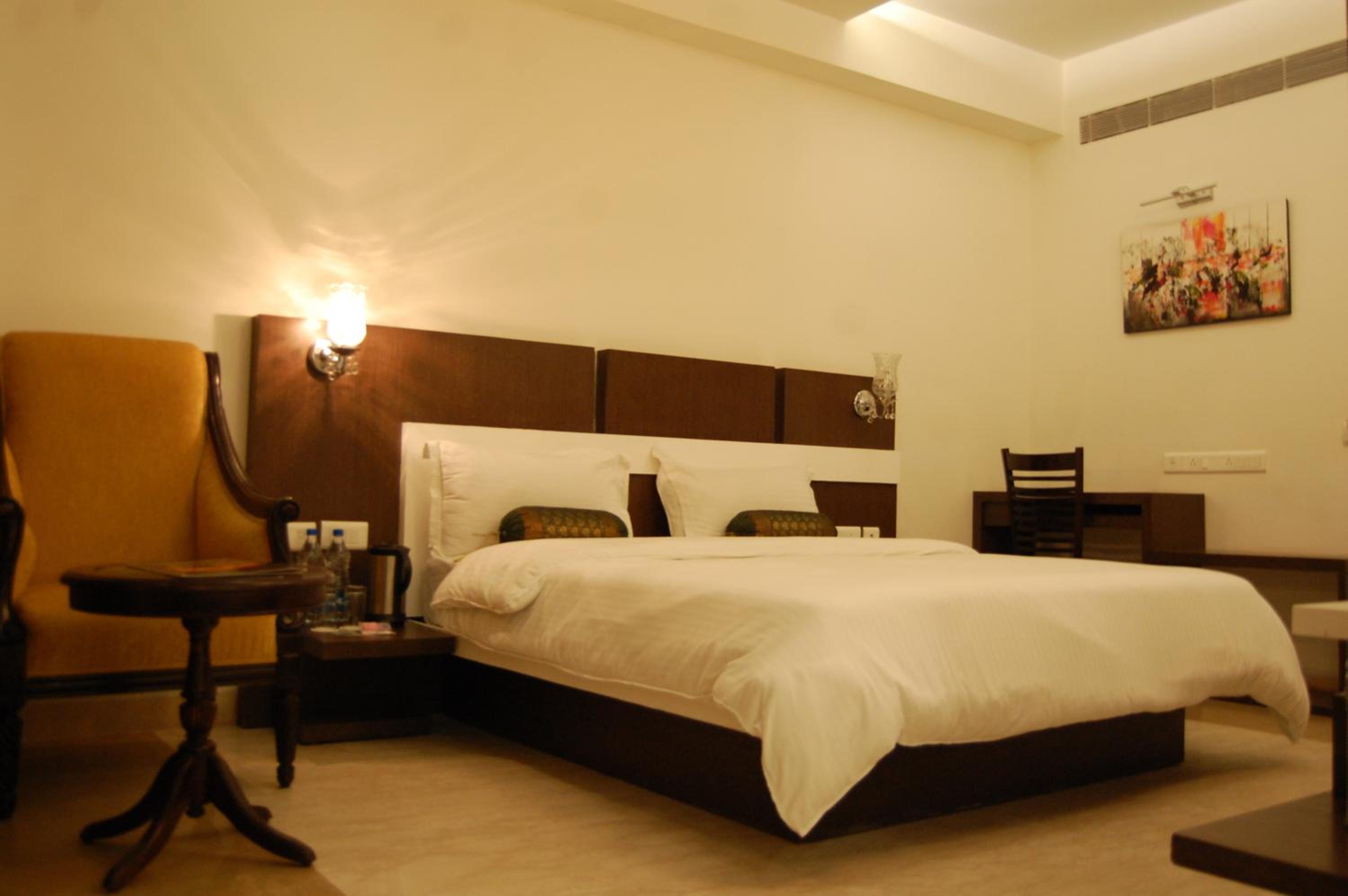 Deluxe Double Room with 10% discount on food & beverages - Photo 6