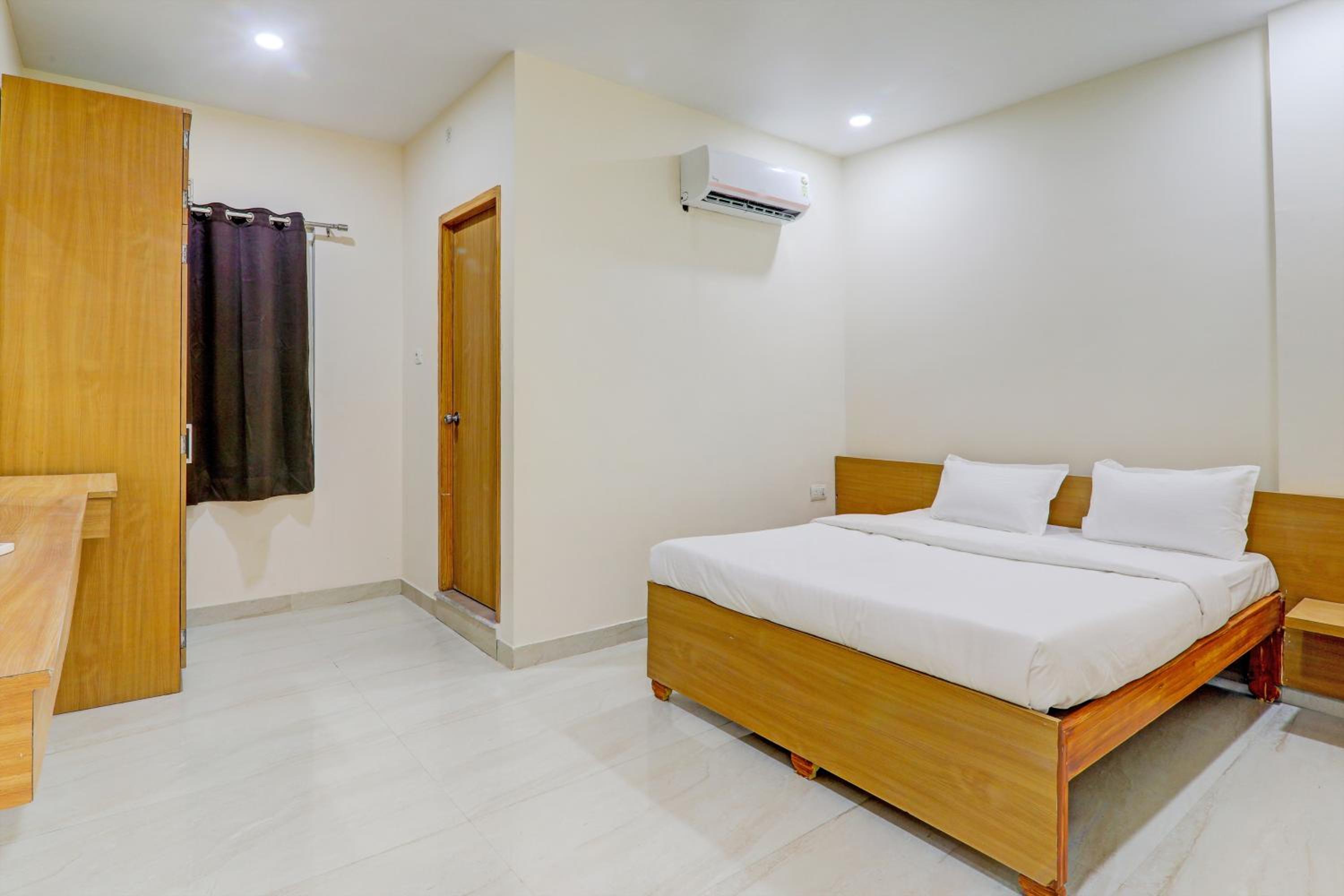 Classic Triple Room photo 1