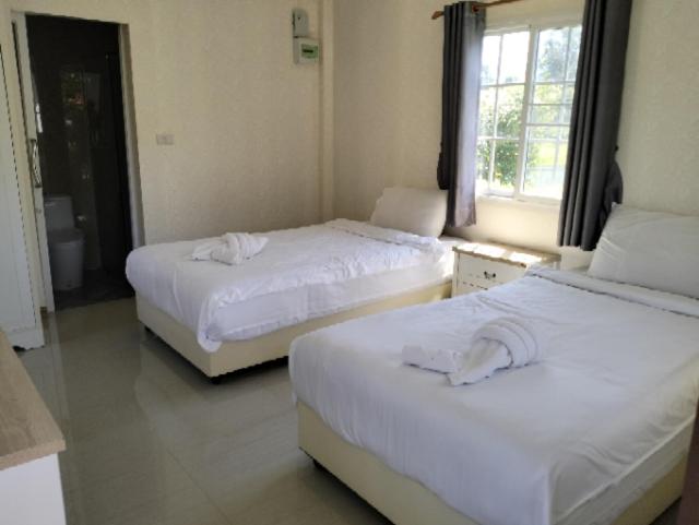 Twin Room - Photo 1