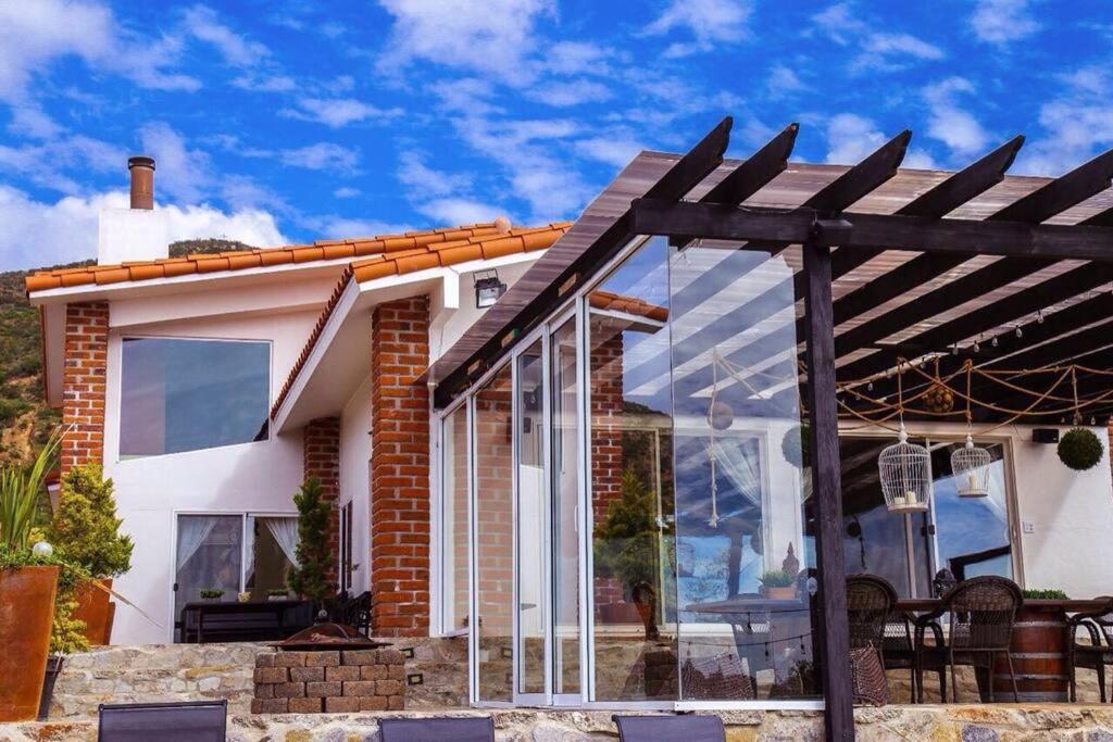 Villa photo 2