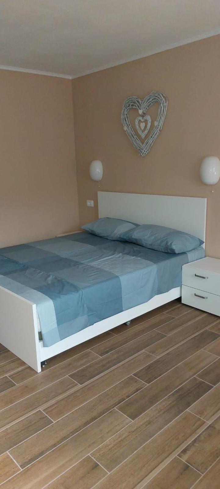 Double or Twin Room with Mountain View - Photo 7