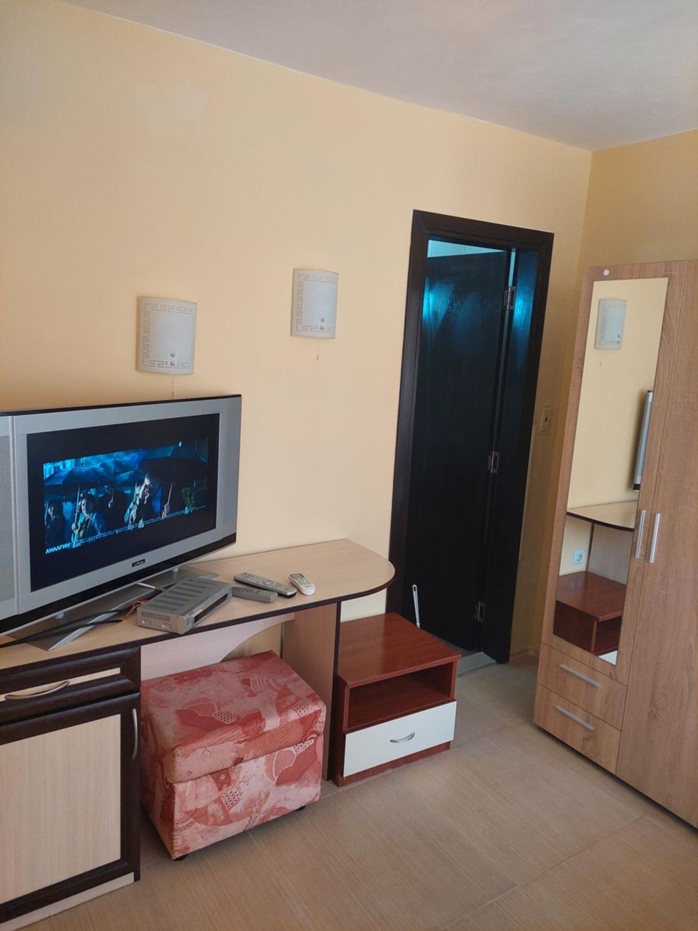 Single Room with Bathroom photo 1