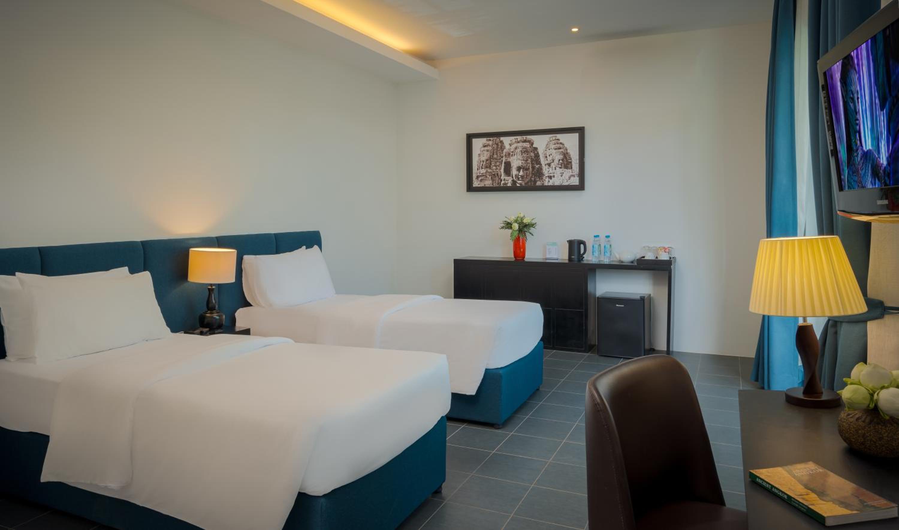 Deluxe Family Suite - Photo 3