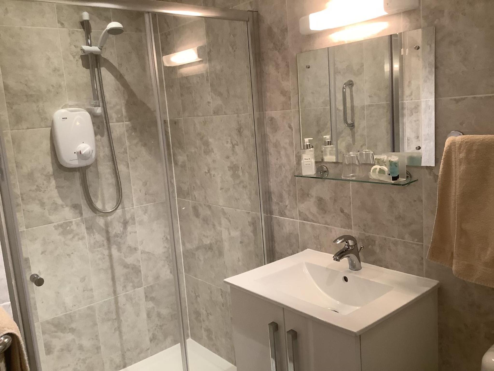 Double or Twin Room with Bathroom photo 3