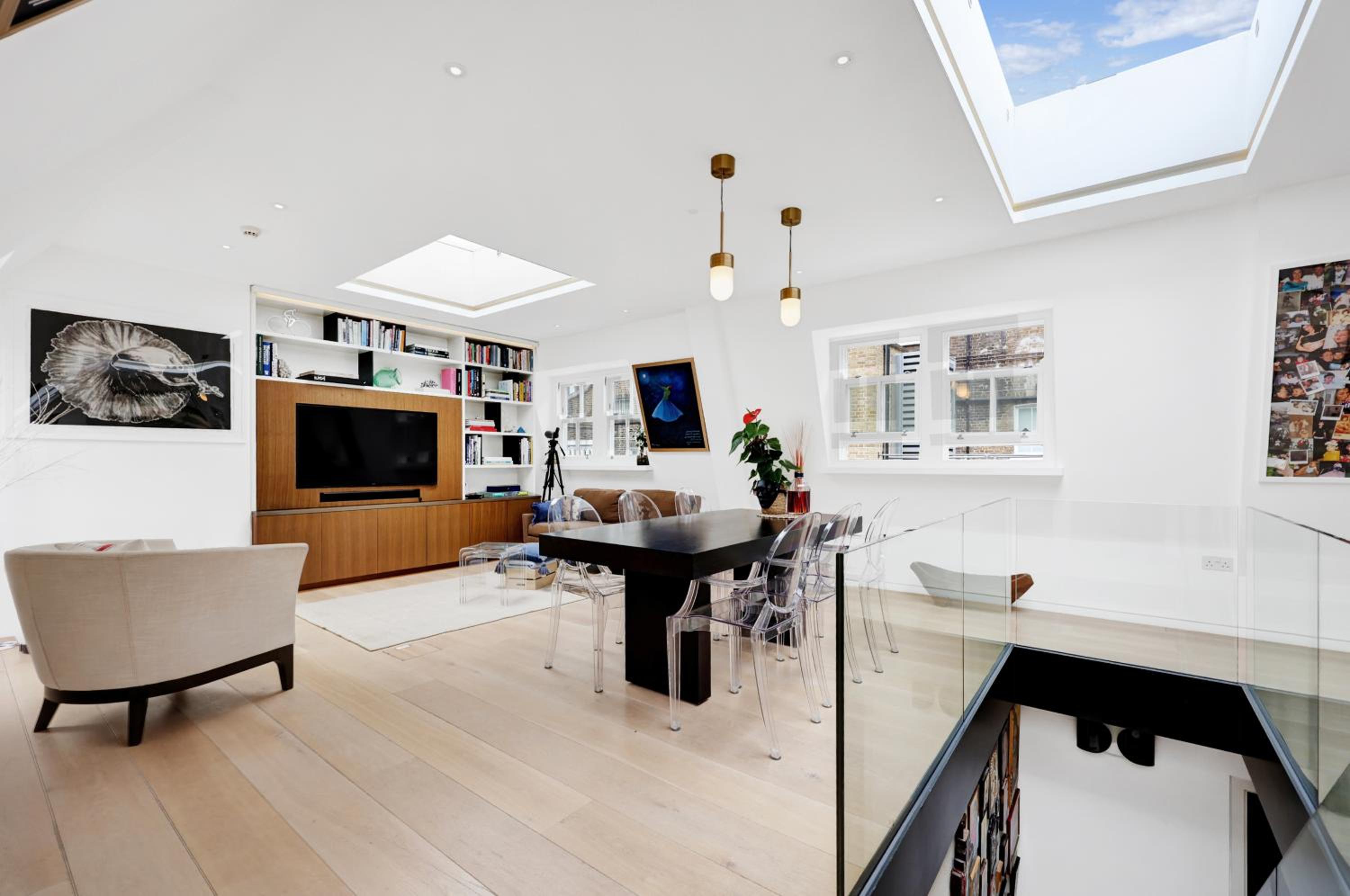 Three-Bedroom House photo 1