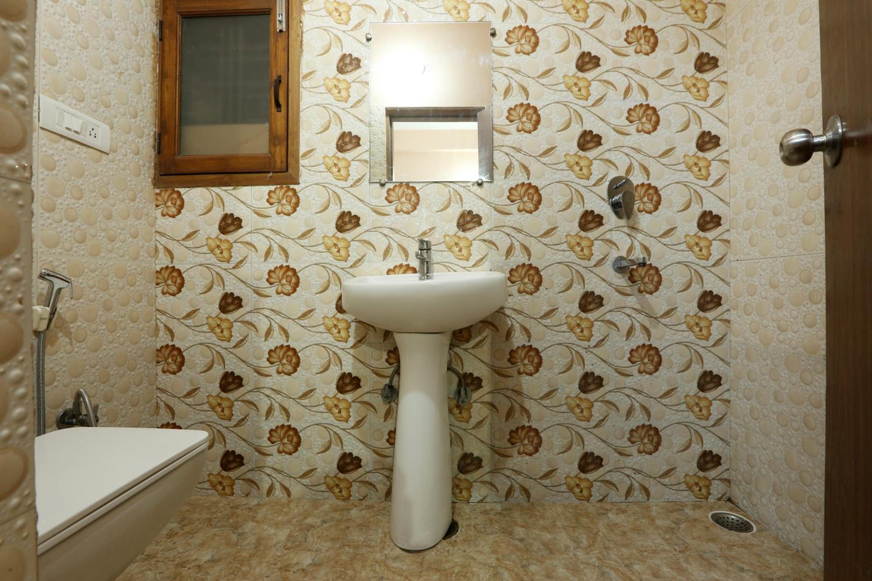 Deluxe Room - Photo 2
