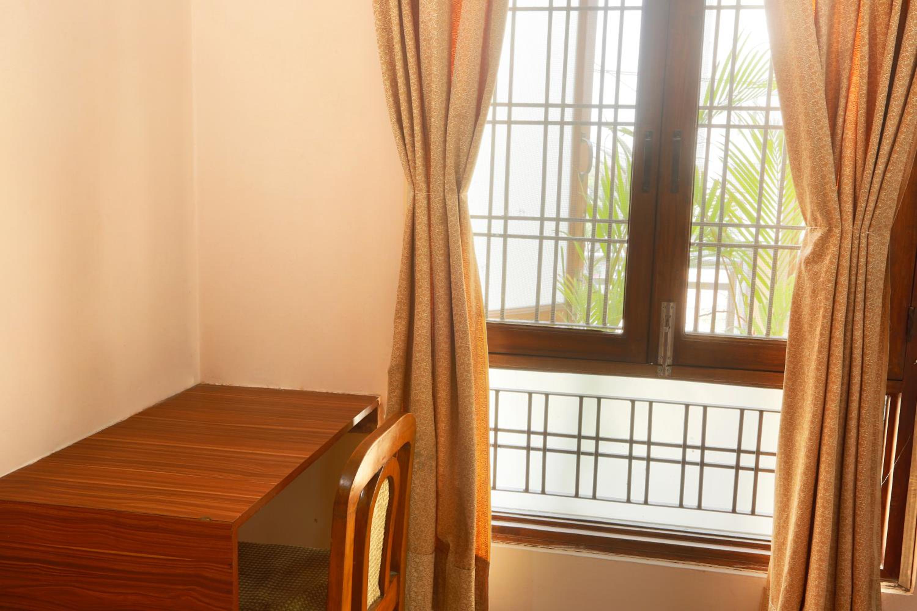 Deluxe Room - Photo 4