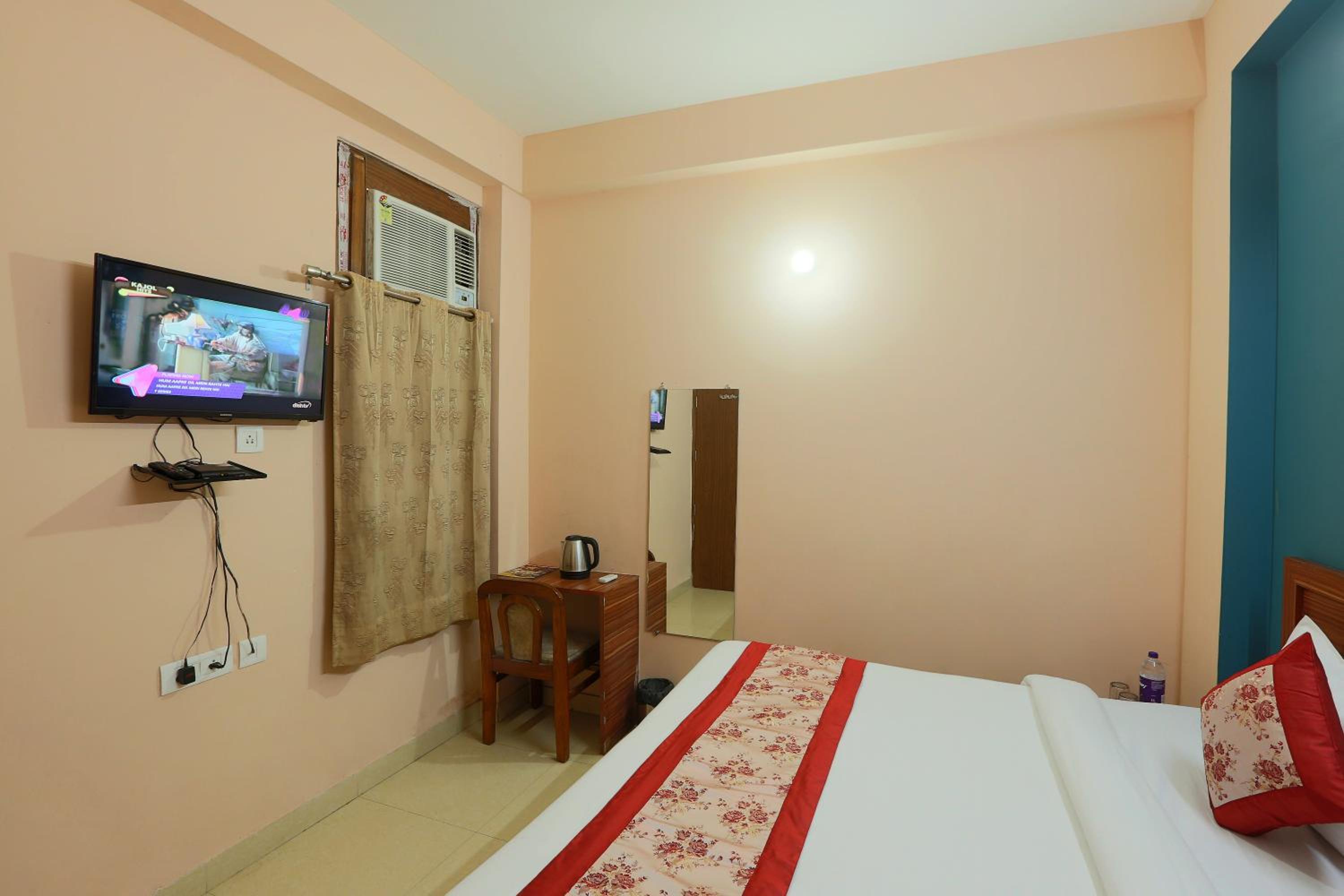 Deluxe Room - Photo 3