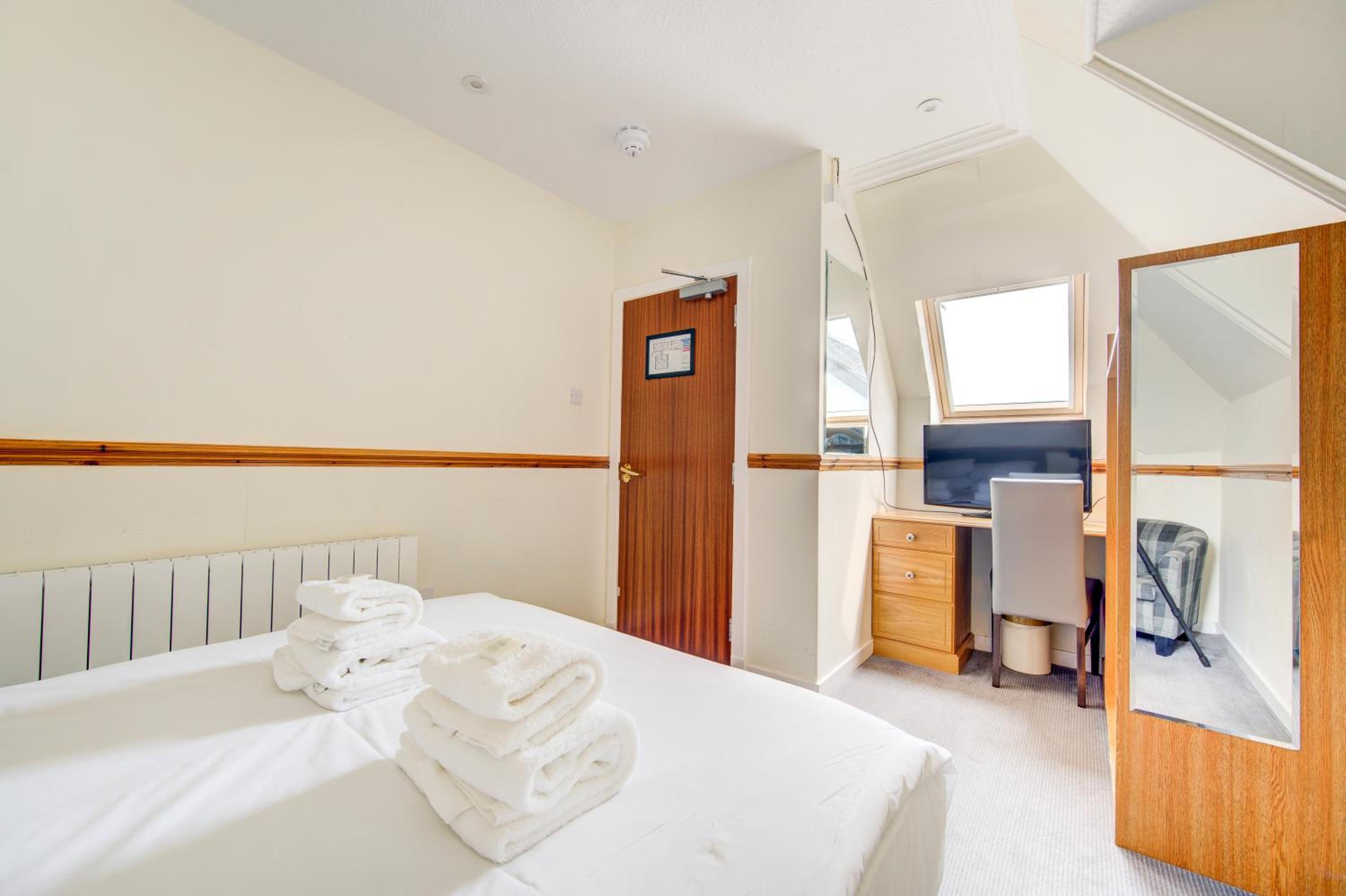 Standard Double Room photo 2