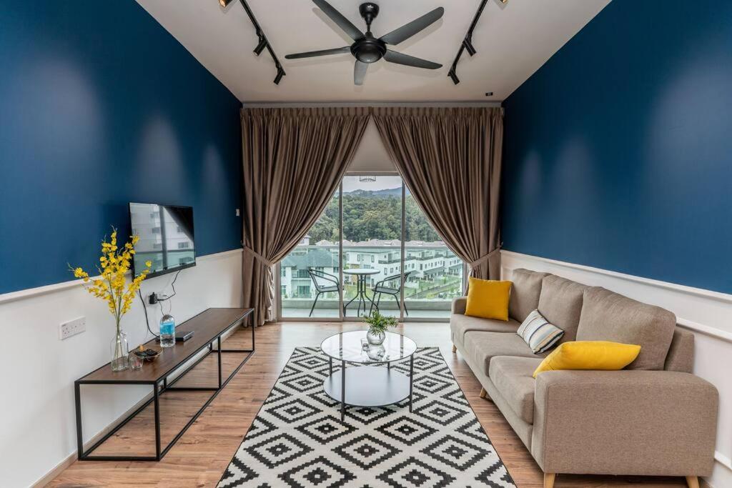 Three-Bedroom Apartment photo 1