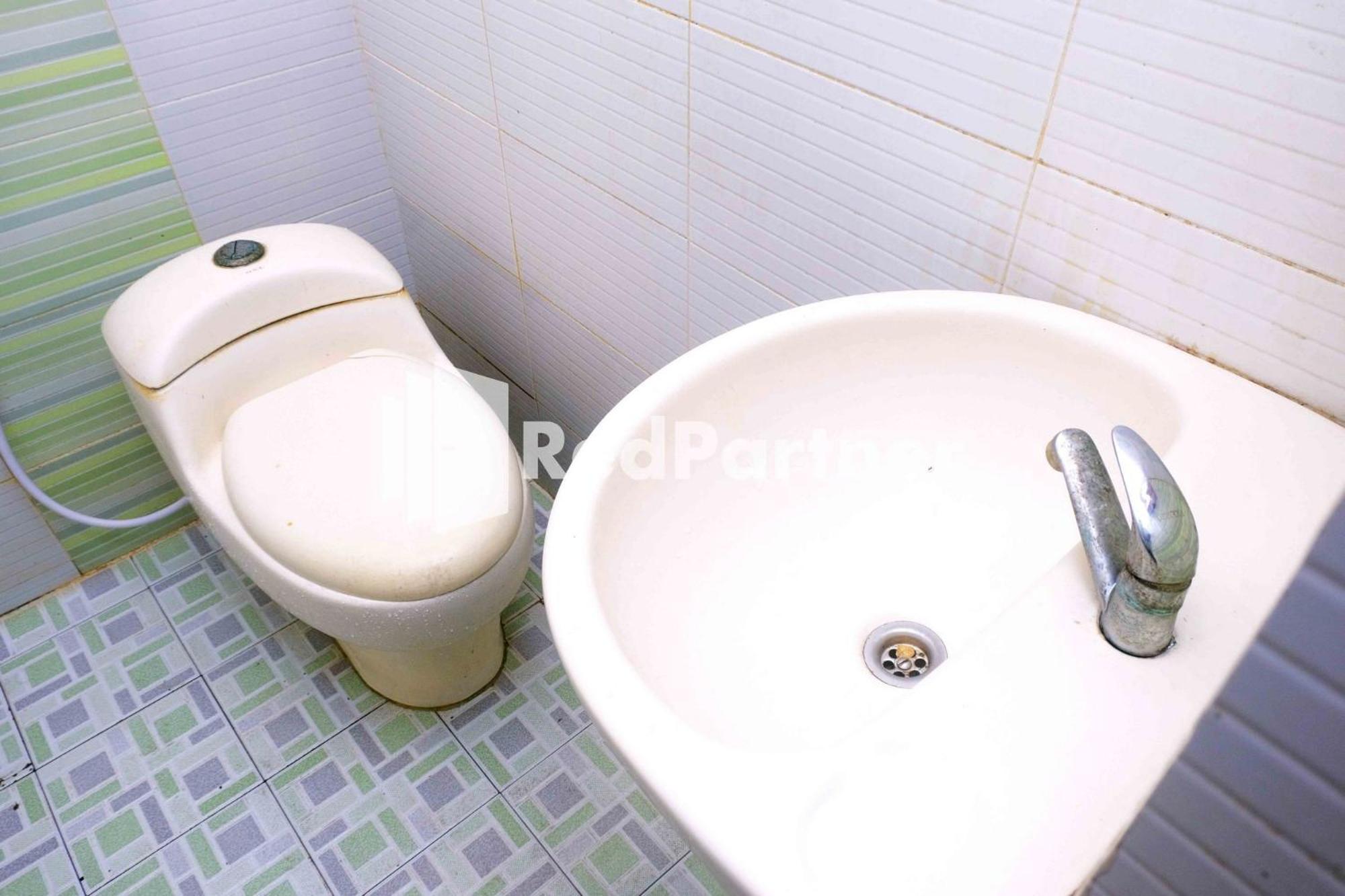 Twin Room - Photo 5