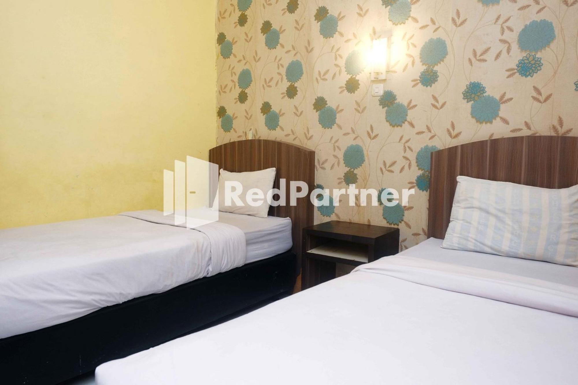 Twin Room - Photo 10