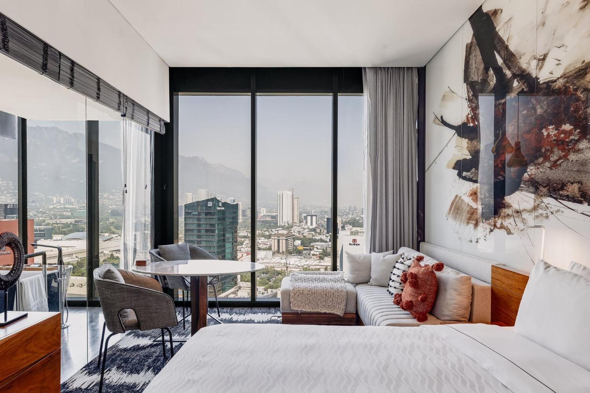 Executive Room, 1 King thumbnail 5