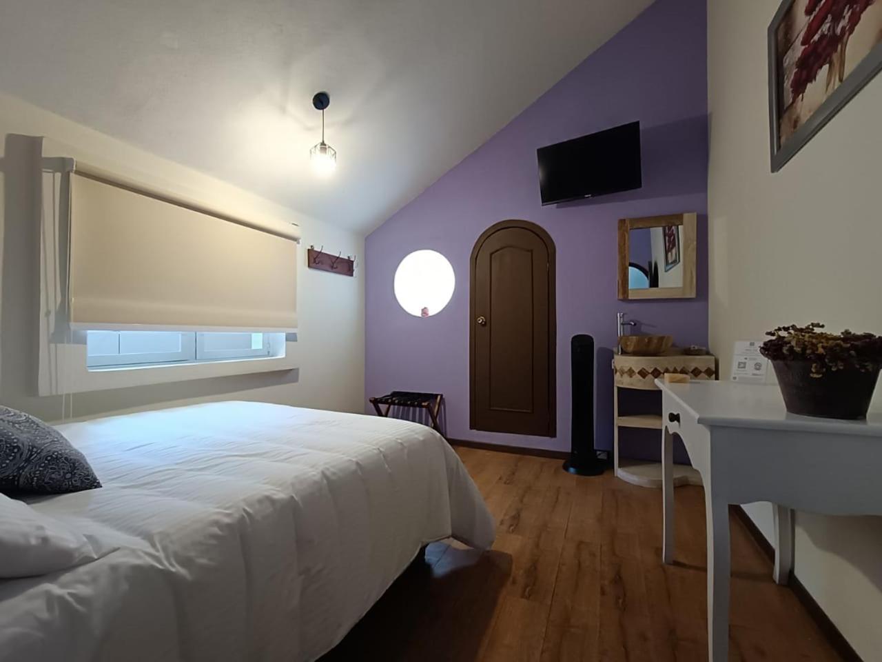 Standard Double Room photo 3