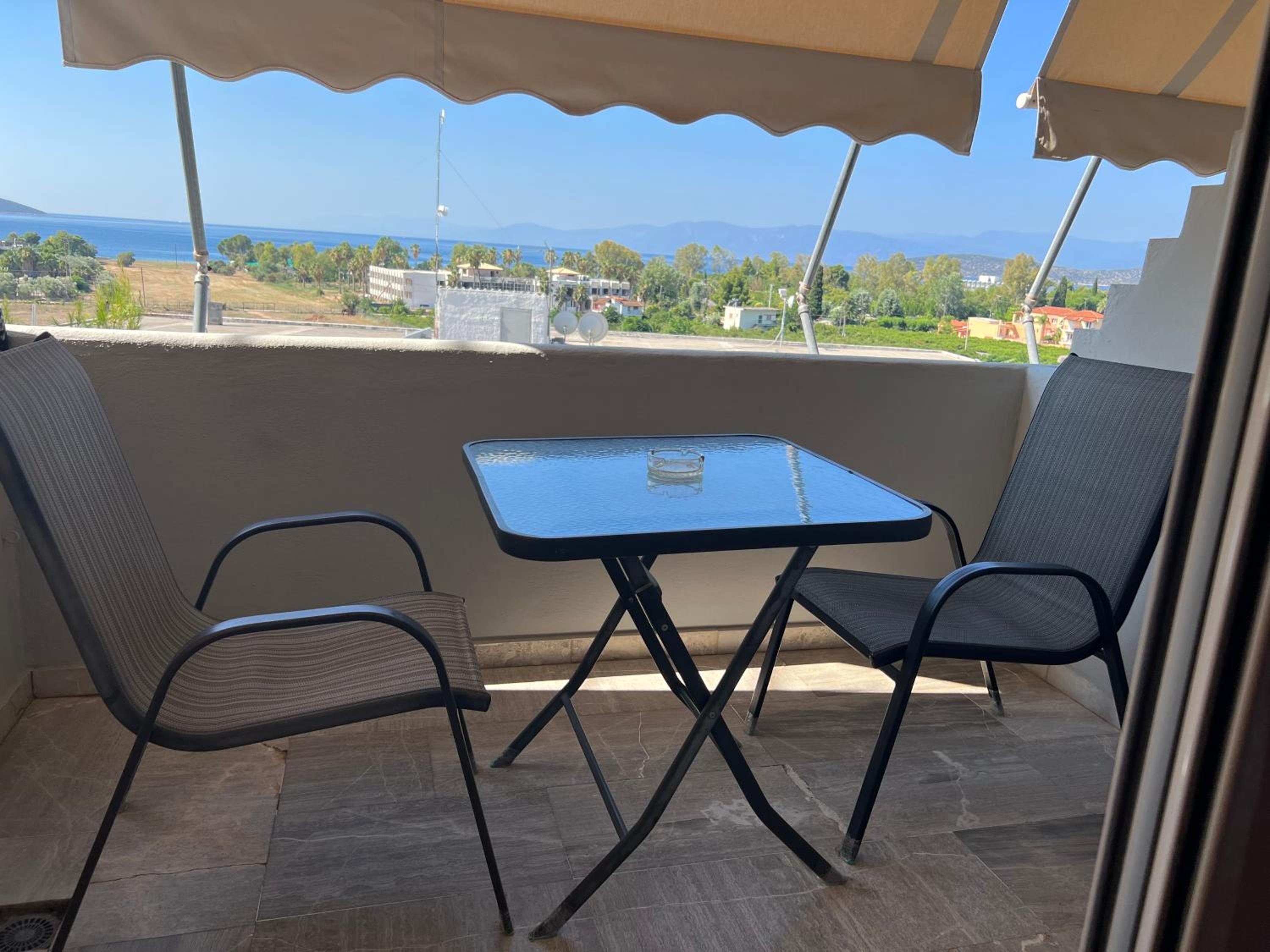 Apartment with Balcony photo 2