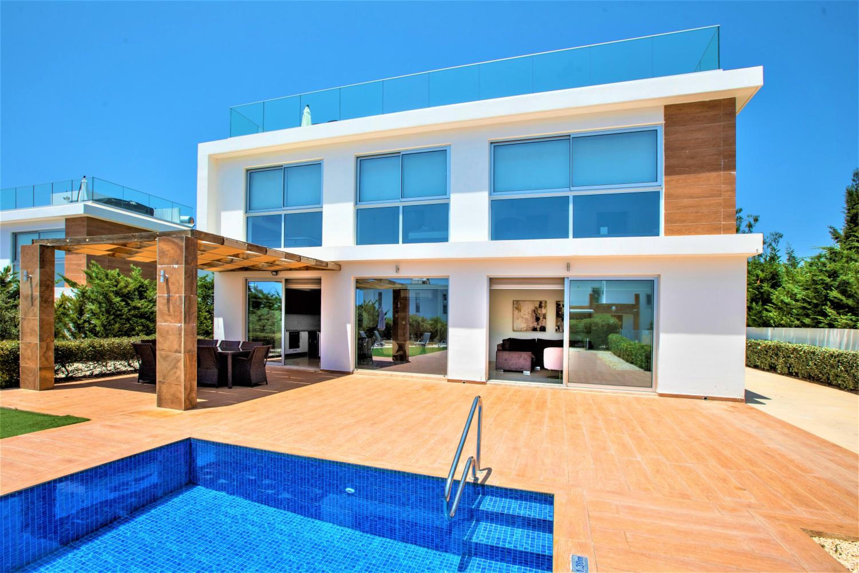 Standard Villa photo 2