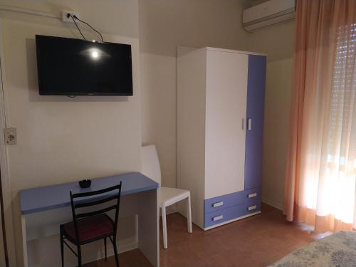 Double Room with Sea View - Photo 3