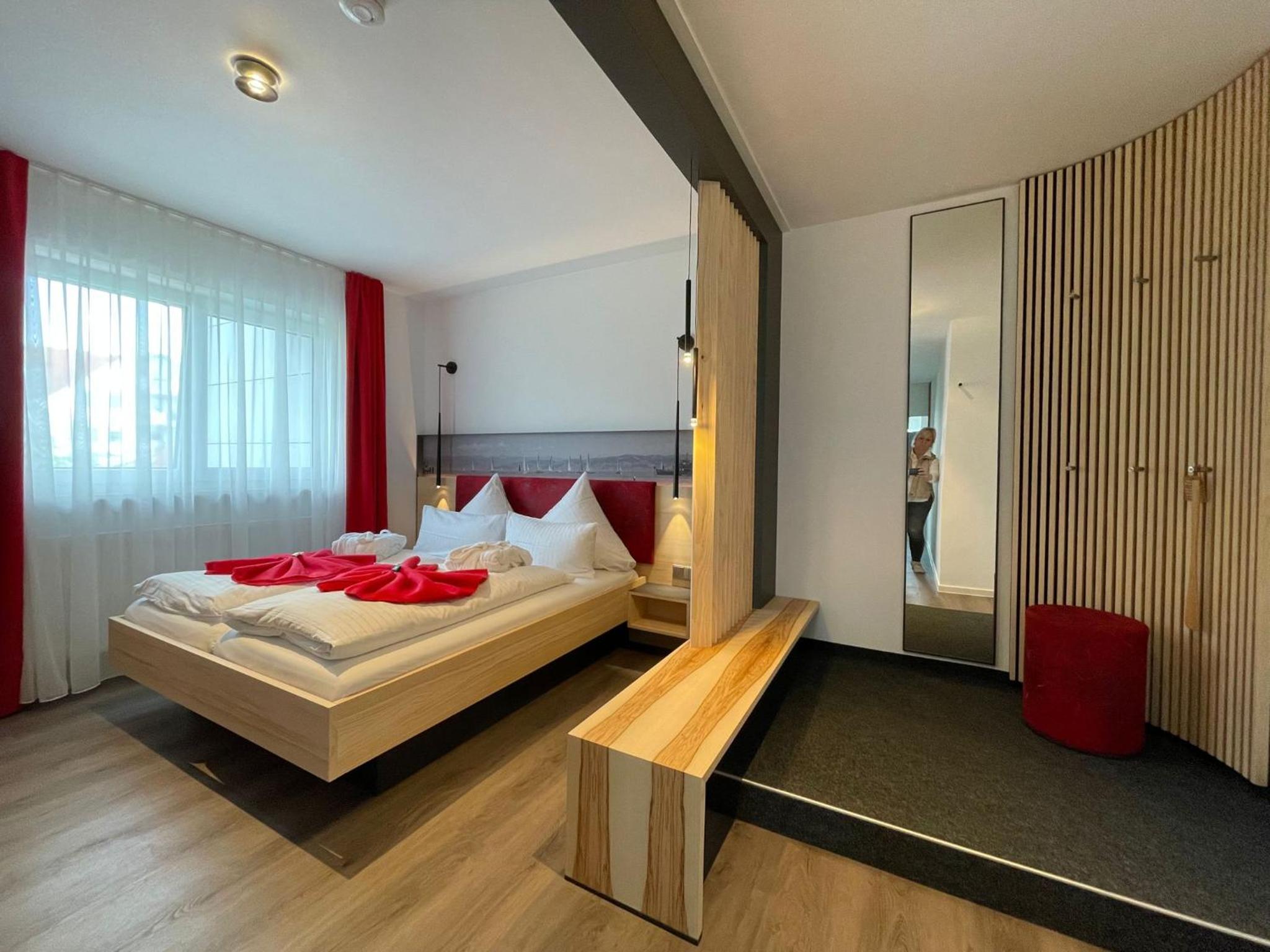 Junior Suite with Balcony photo 3