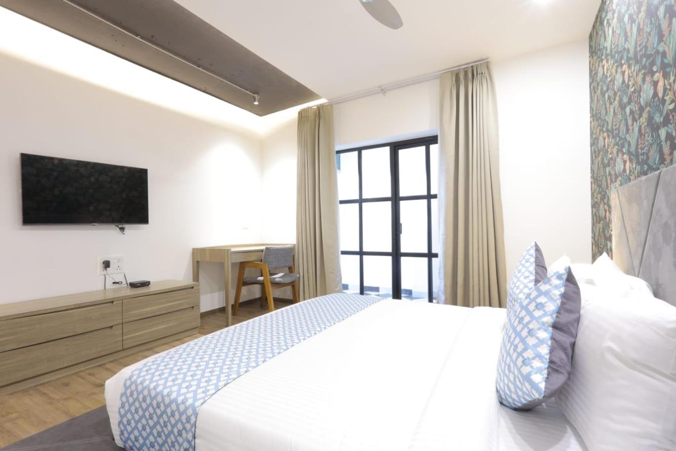 Deluxe Double Room photo 3